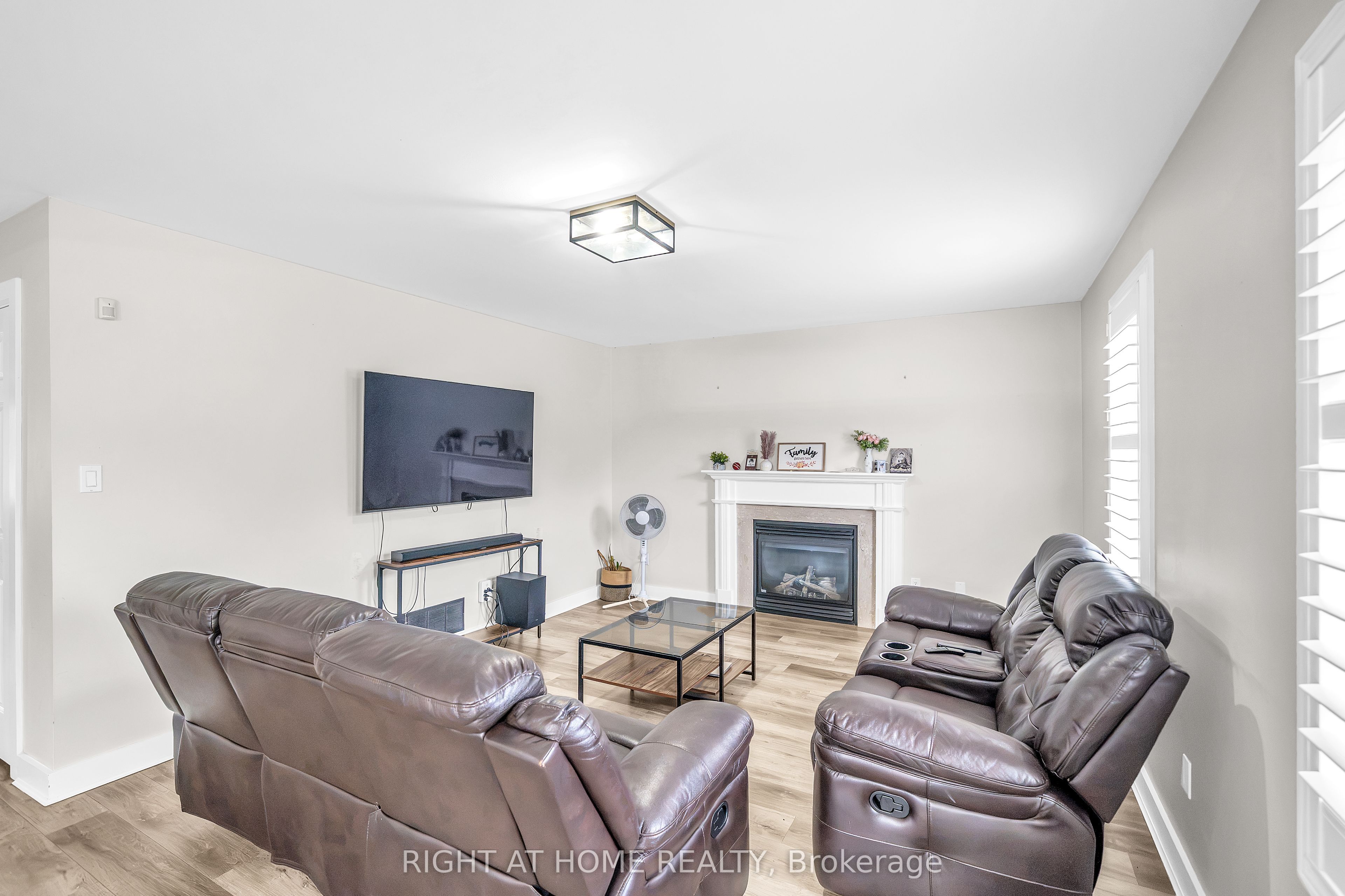 635 Longworth Avenue Property Photo 8