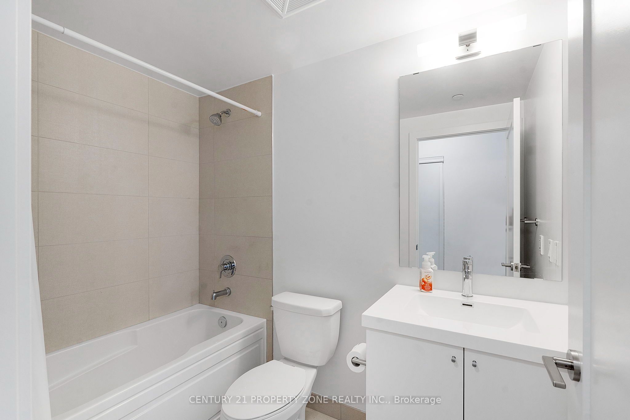 2550 Simcoe Street N 1015 Property Photo 6