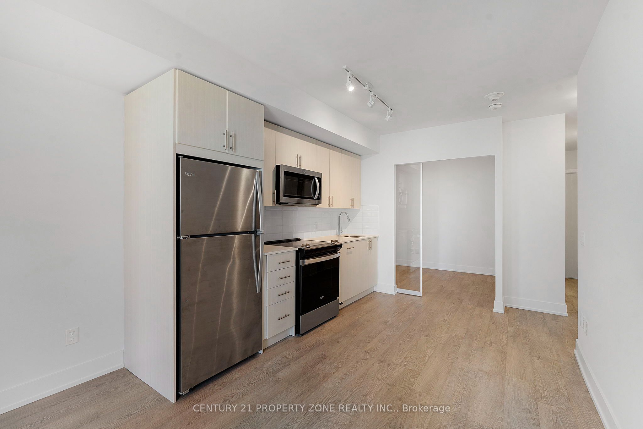 2550 Simcoe Street N 1015 Property Photo 8
