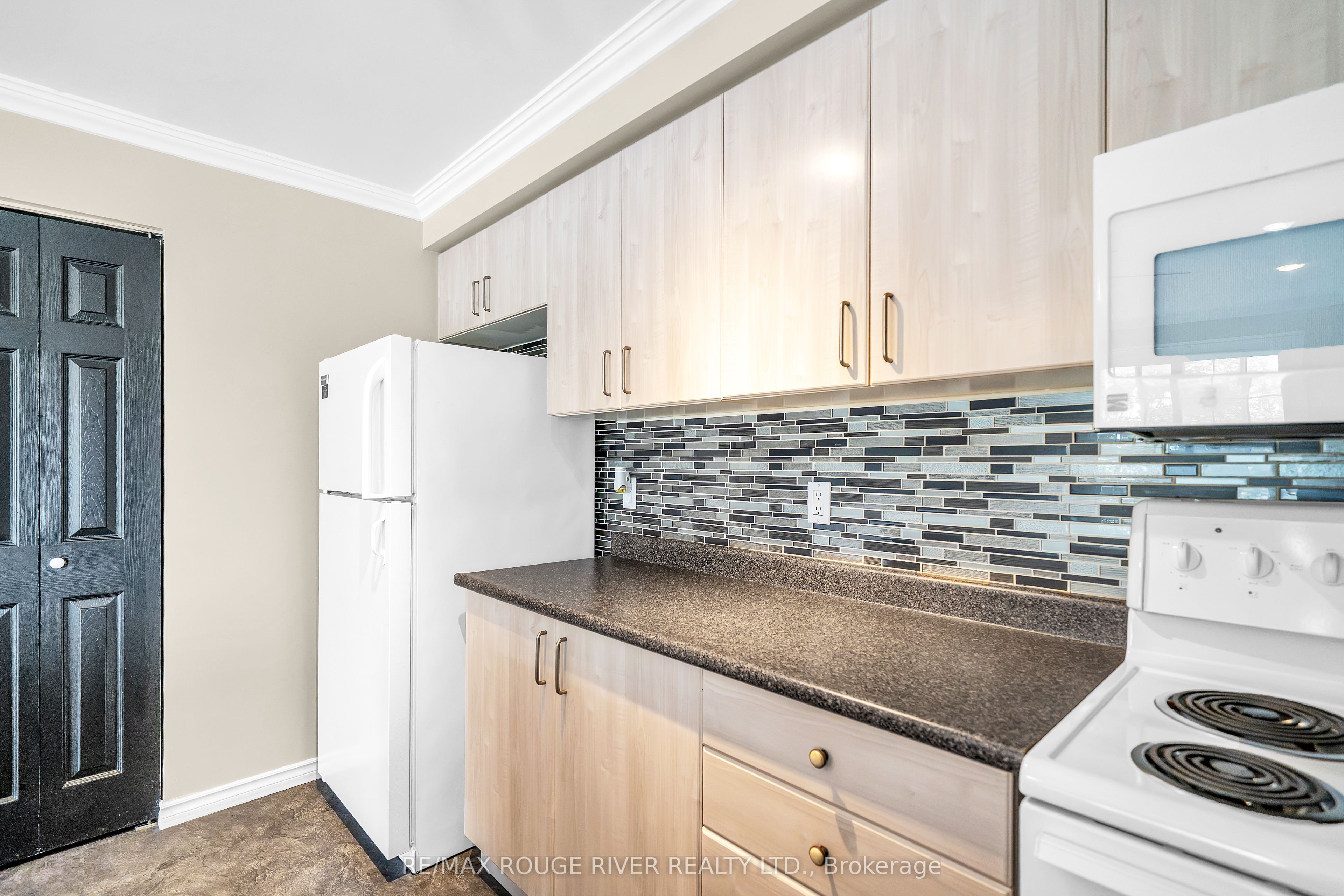 91 Aspen Springs Drive 210 Property Photo 12