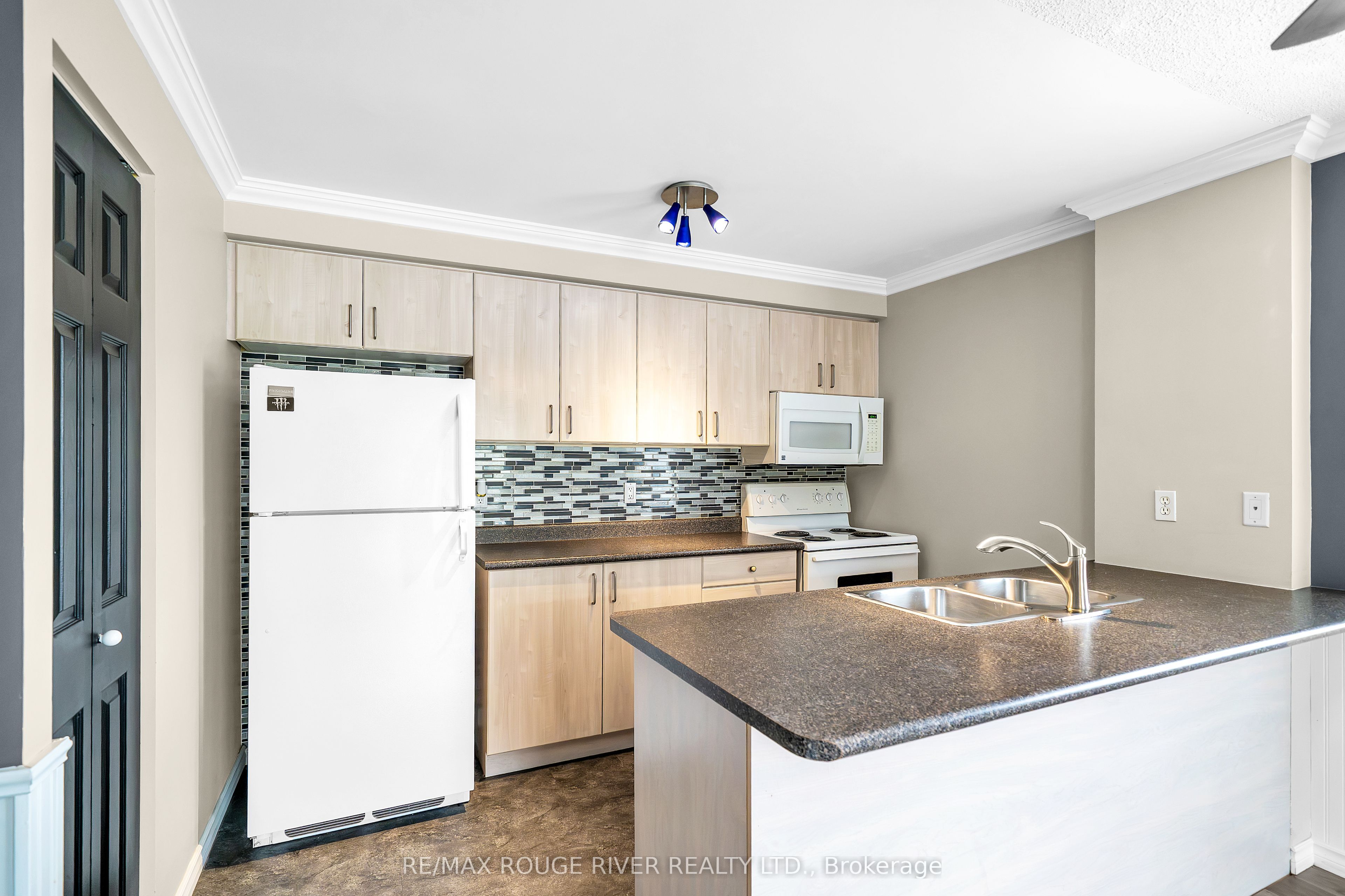 91 Aspen Springs Drive 210 Property Photo 13