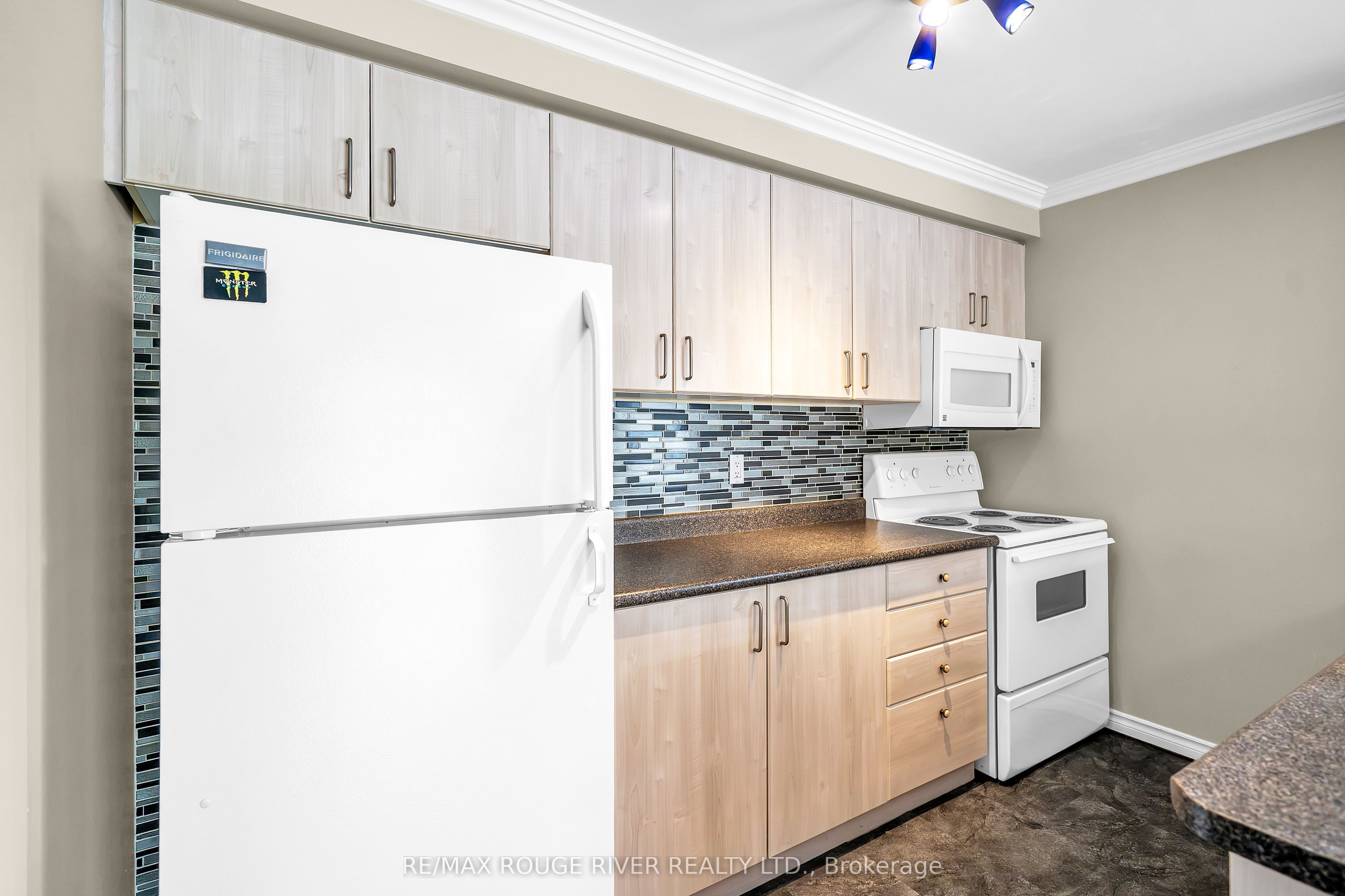 91 Aspen Springs Drive 210 Property Photo 14