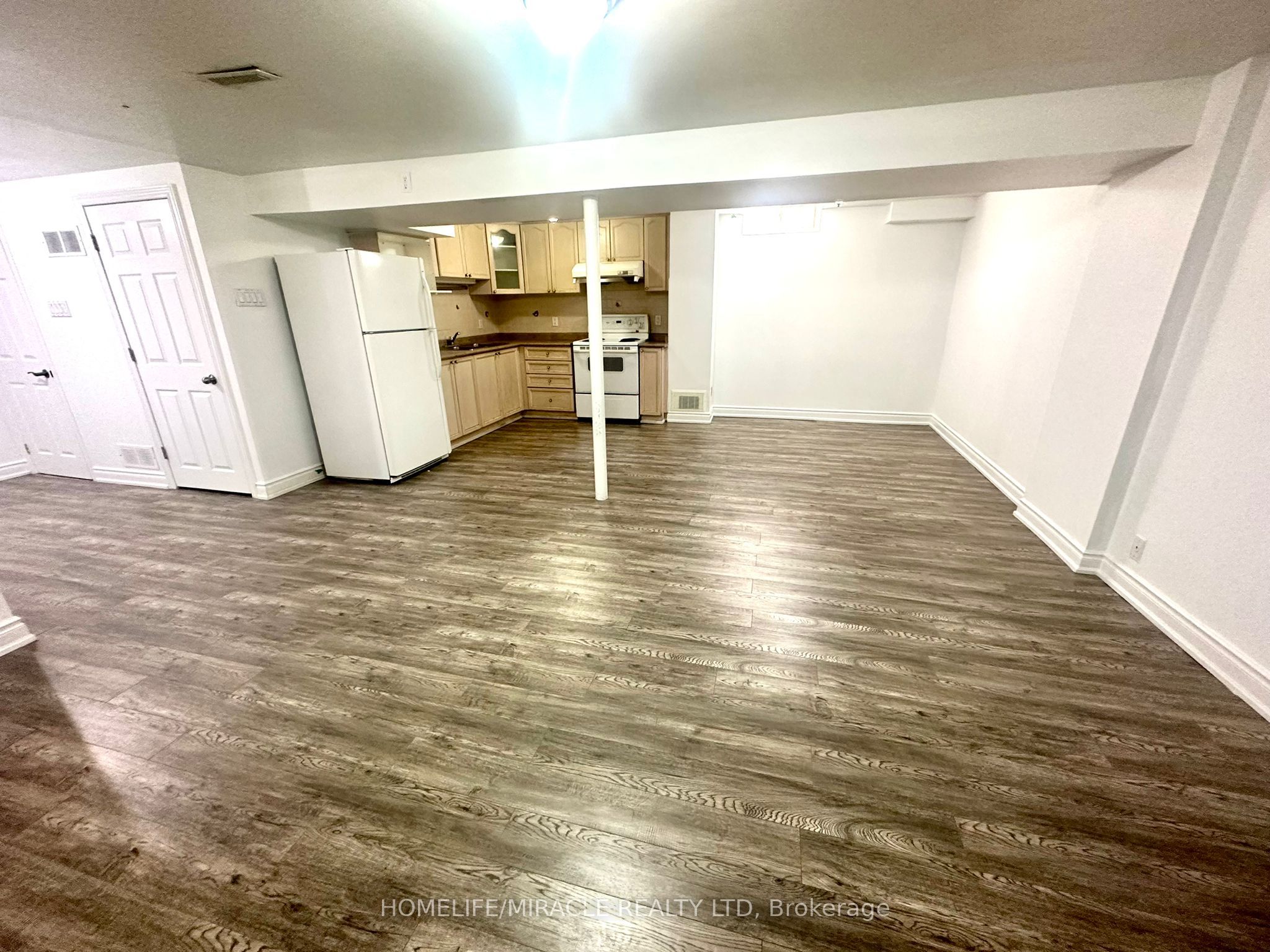 9 Maresfield Drive N Basement Property Photo 6