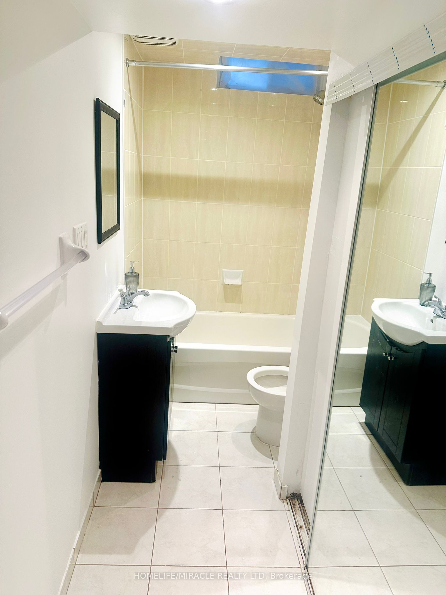 9 Maresfield Drive N Basement Property Photo 11