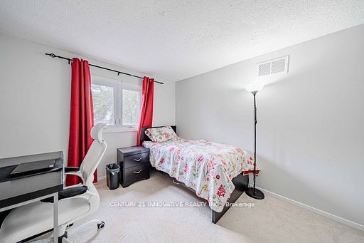 1764 Listowell Crescent Property Photo 27