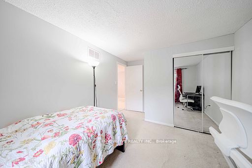 1764 Listowell Crescent Property Photo 28