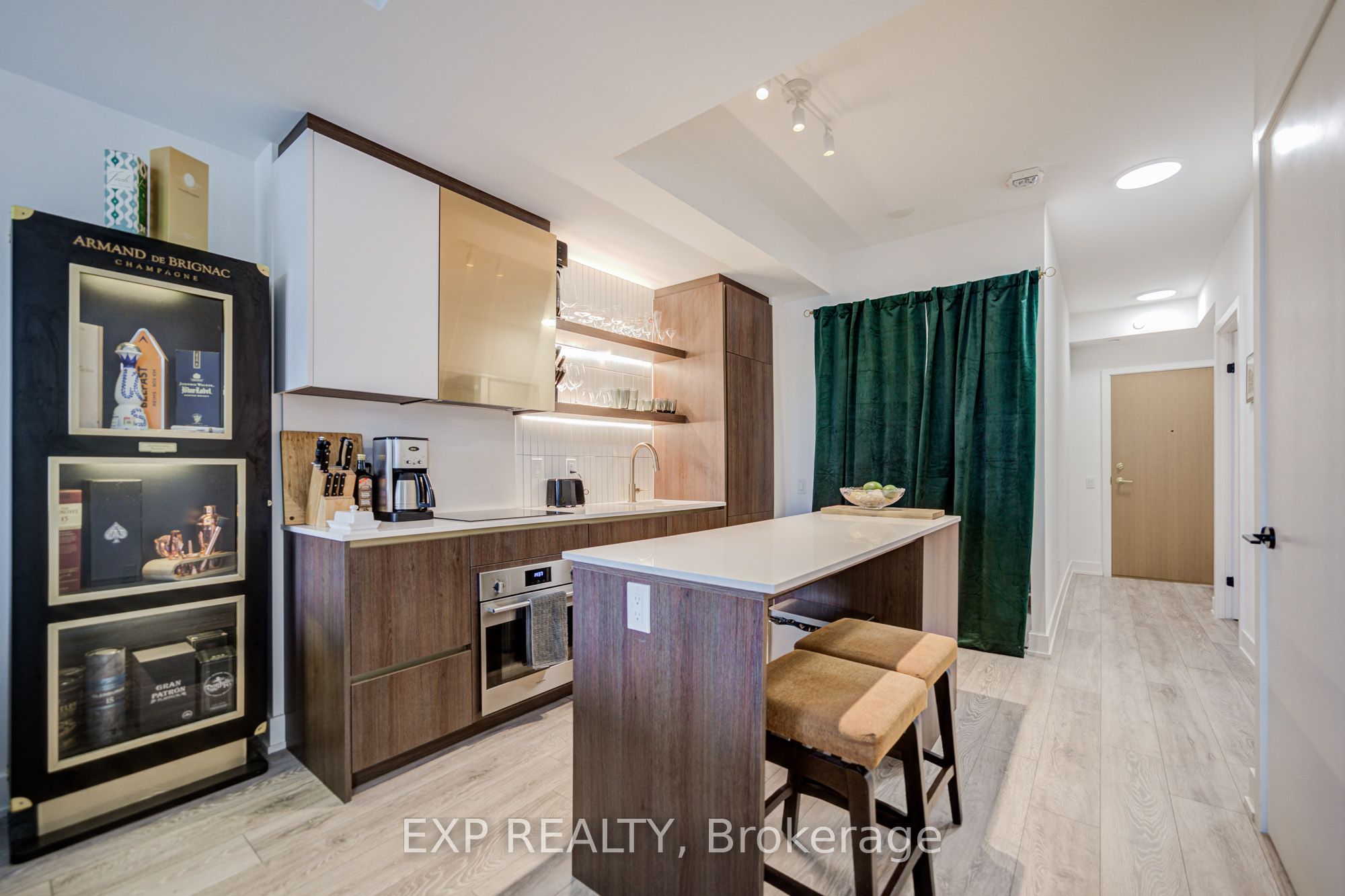 1285 Queen Street E 211 Property Photo 3