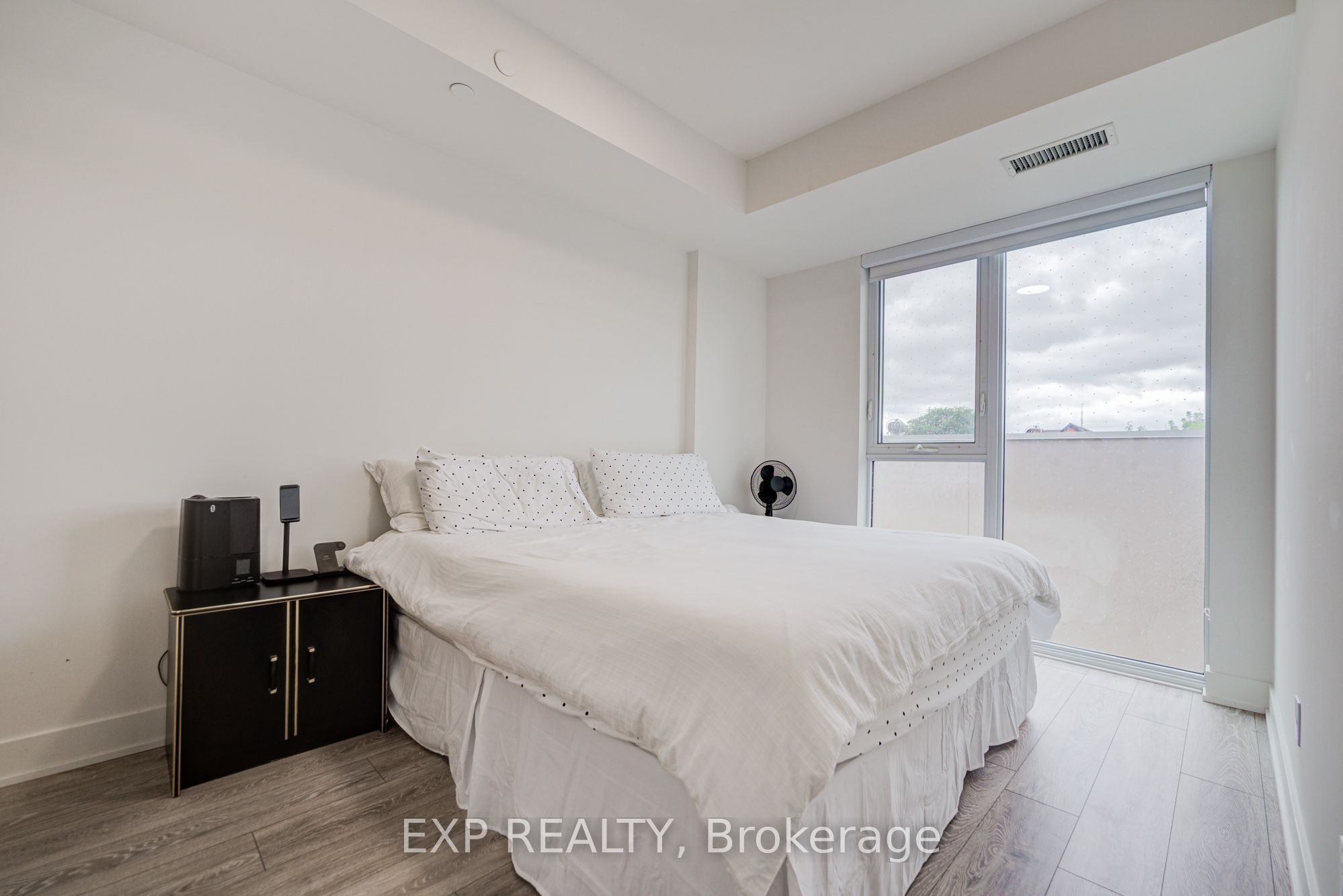 1285 Queen Street E 211 Property Photo 7