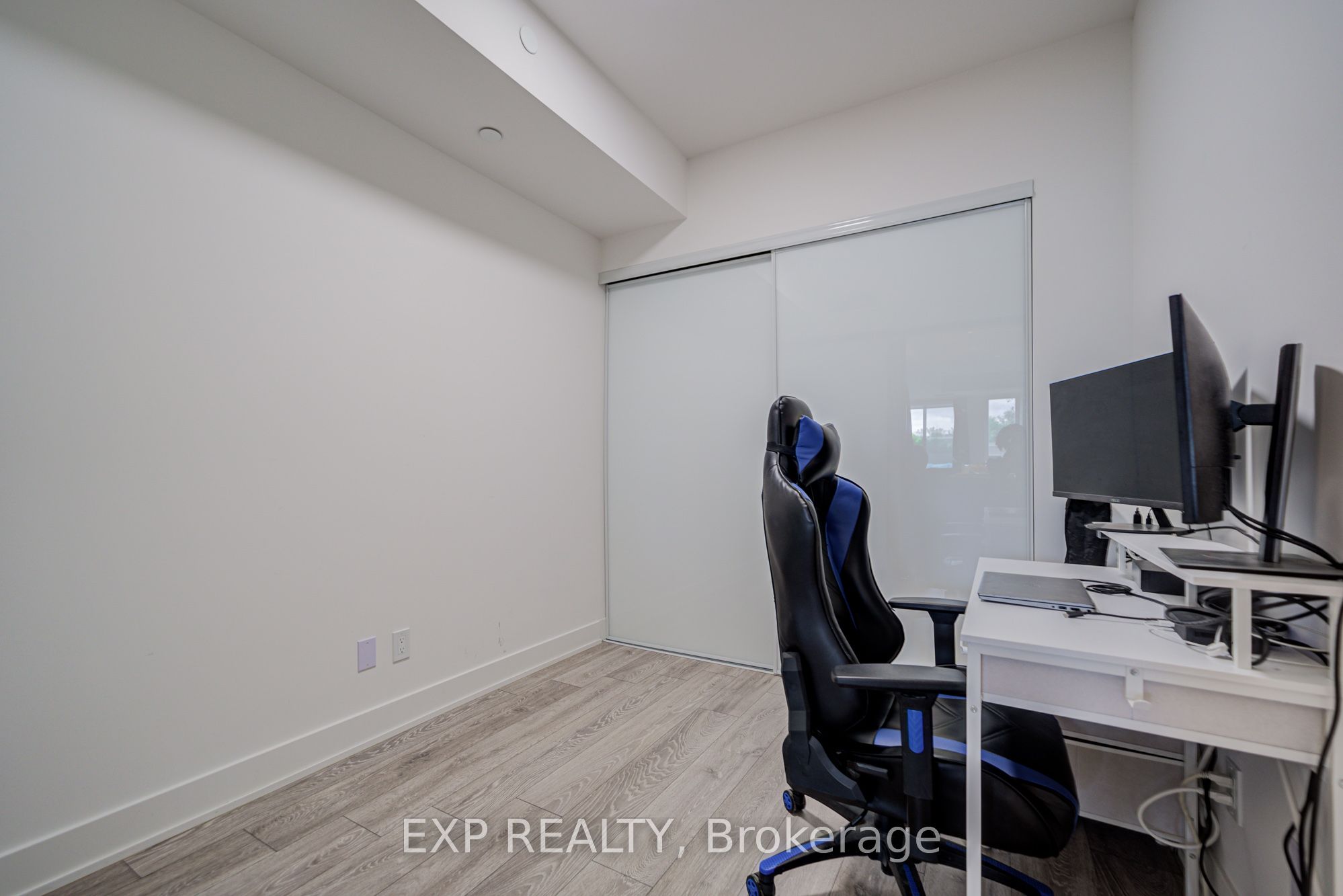 1285 Queen Street E 211 Property Photo 11
