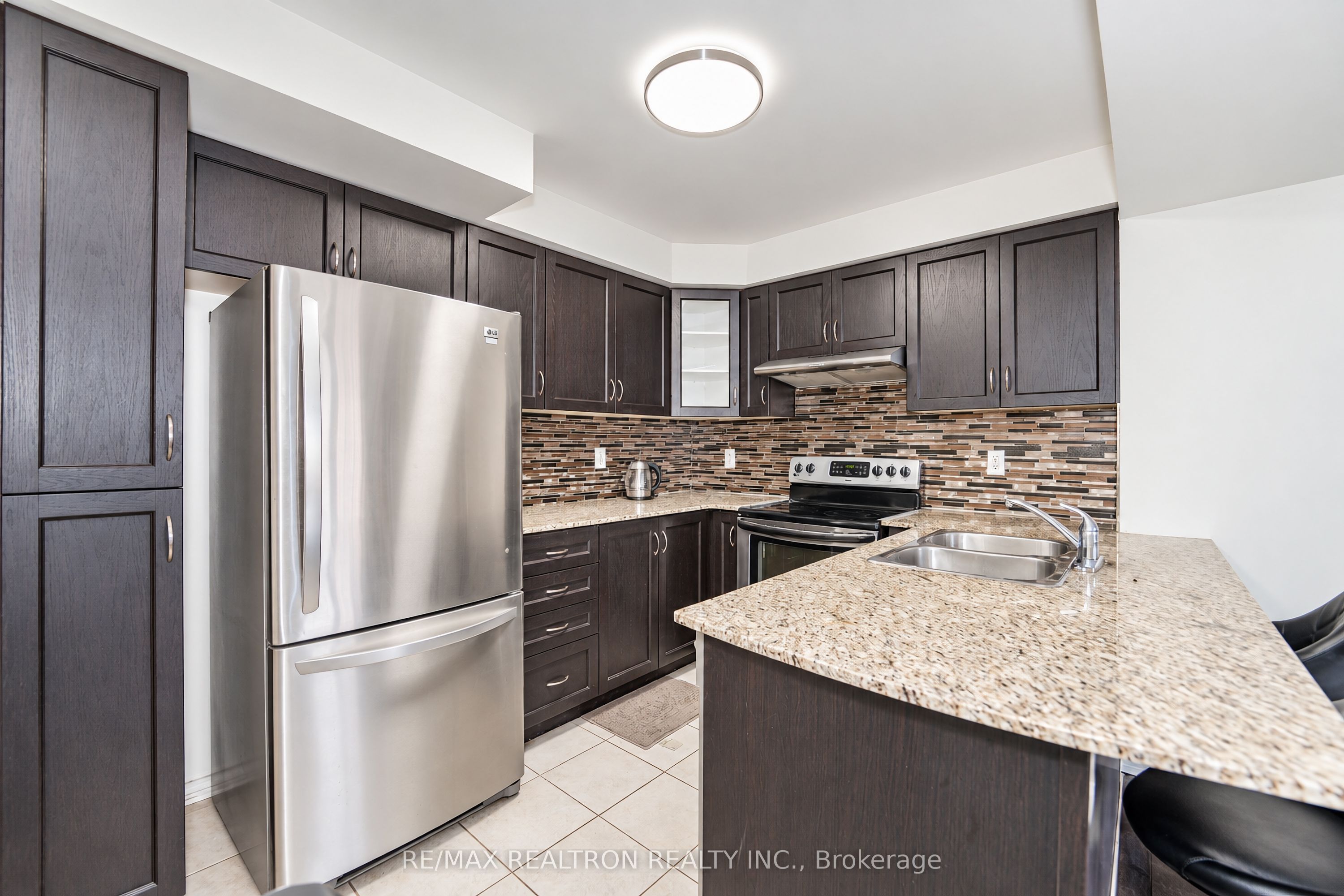 15 Blunden Road Property Photo 7
