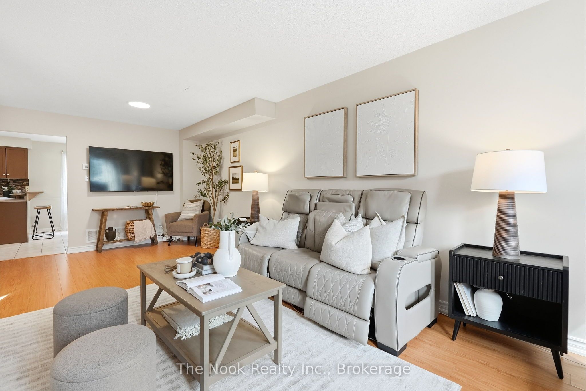 33 Aspen Park Way Property Photo 6