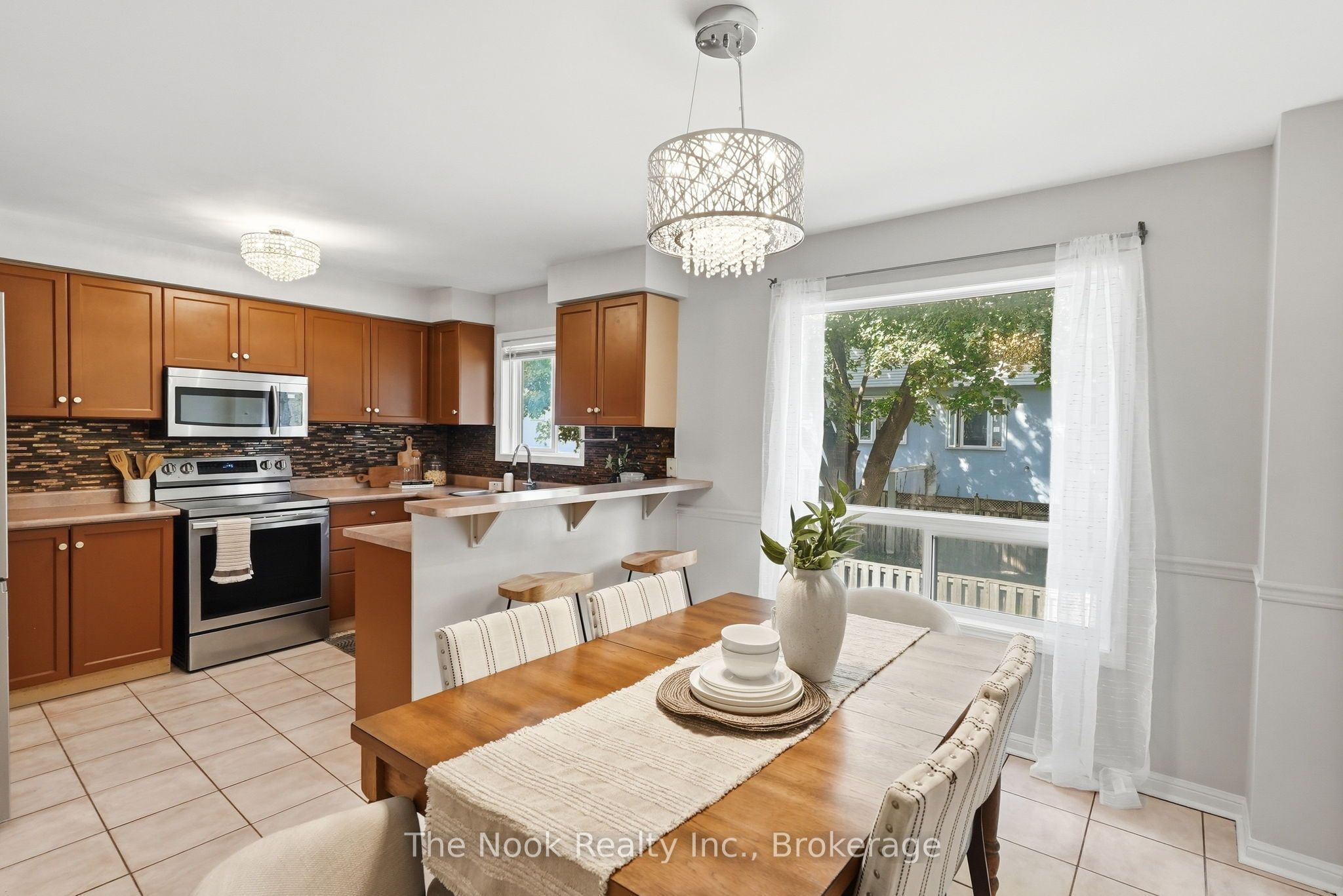 33 Aspen Park Way Property Photo 8