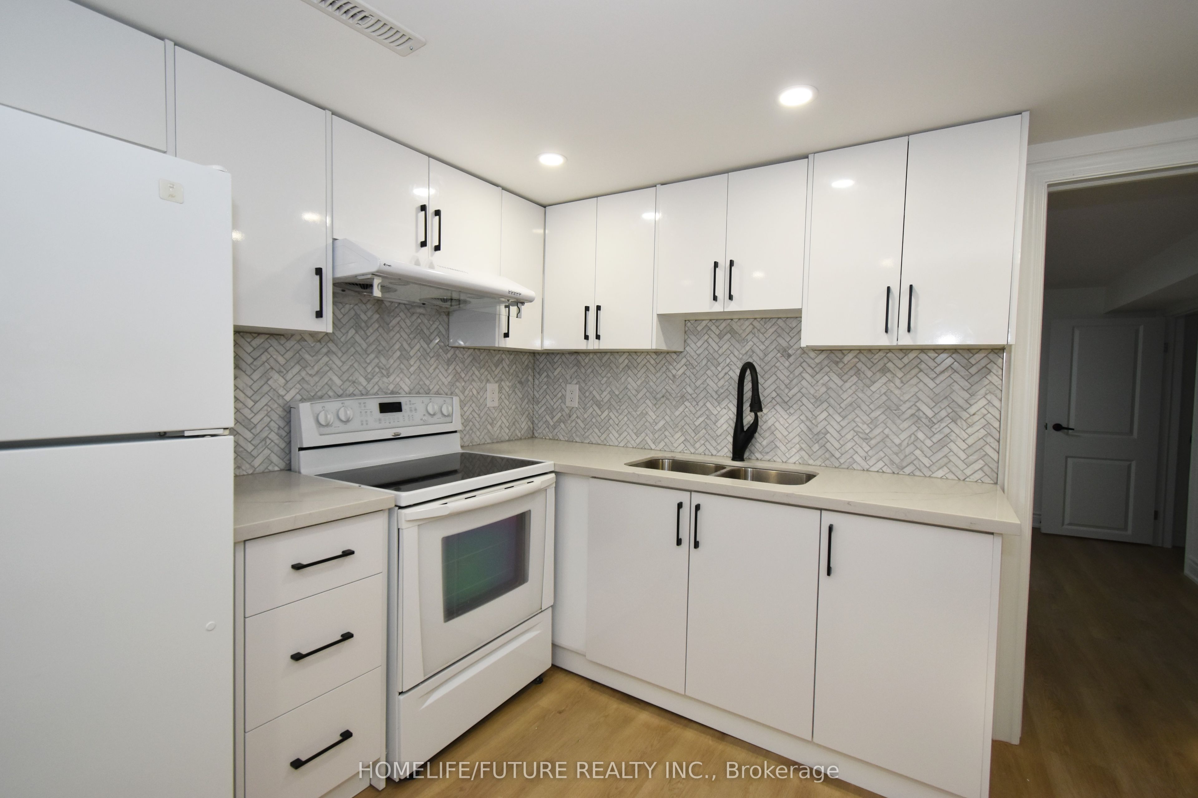 44 Wellpark Boulevard Bsmt Property Photo 10