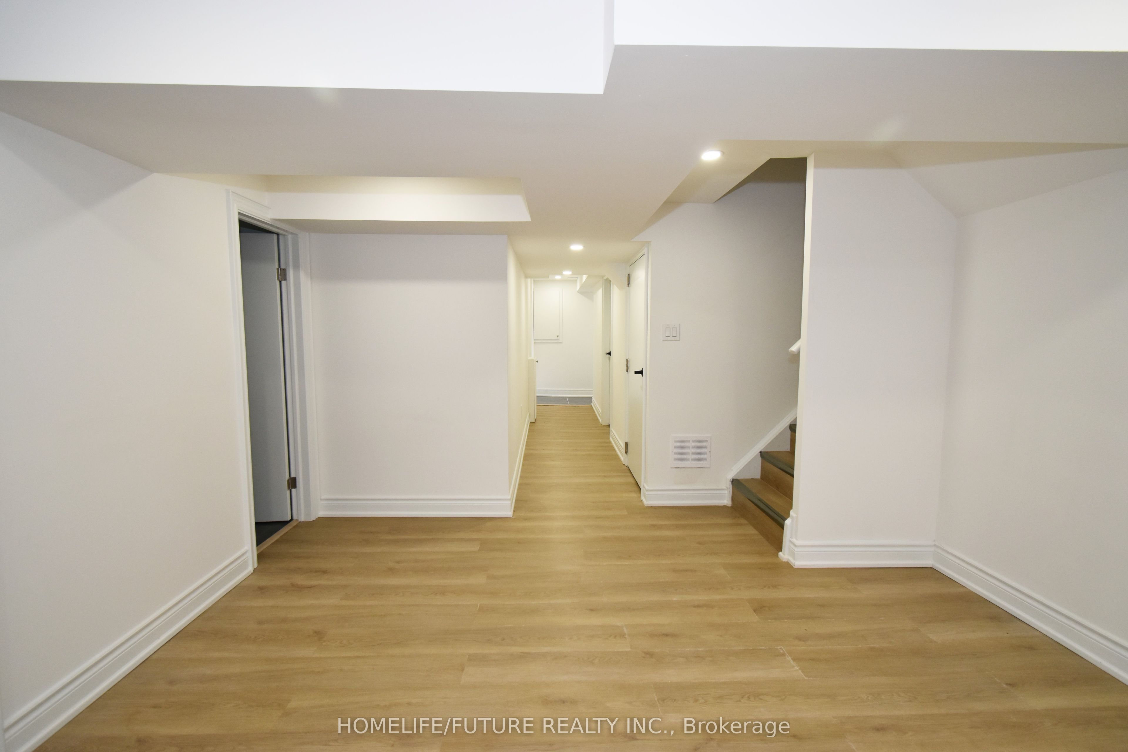 44 Wellpark Boulevard Bsmt Property Photo 11