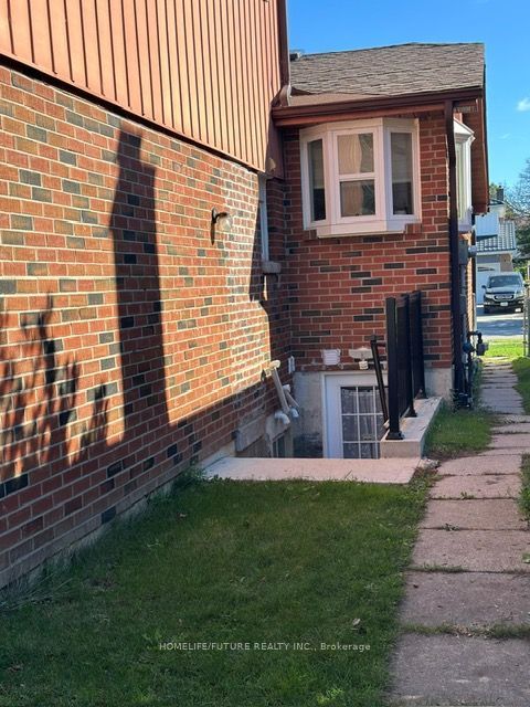 44 Wellpark Boulevard Bsmt Property Photo 17