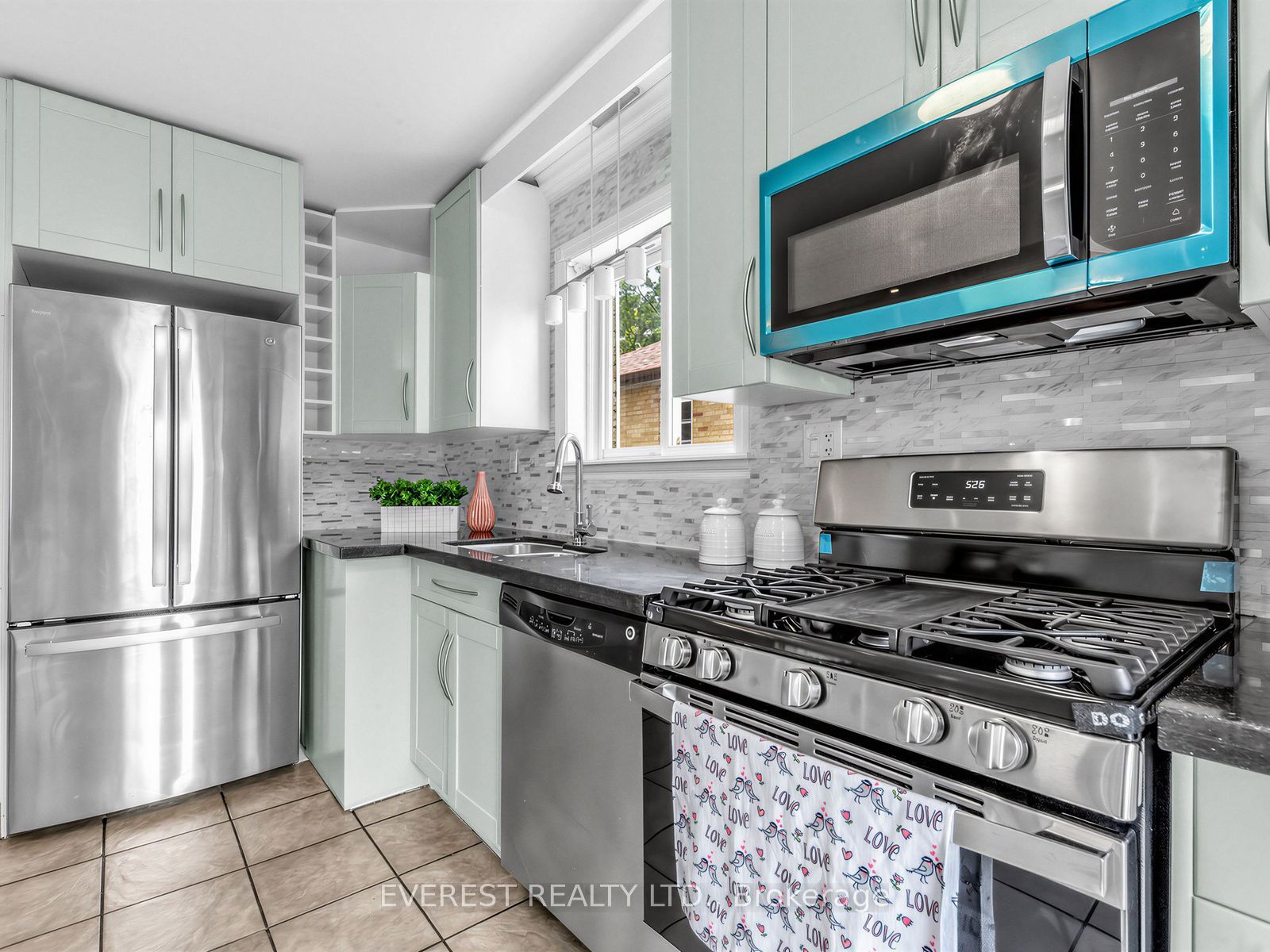 20 Japonica Road Property Photo 12
