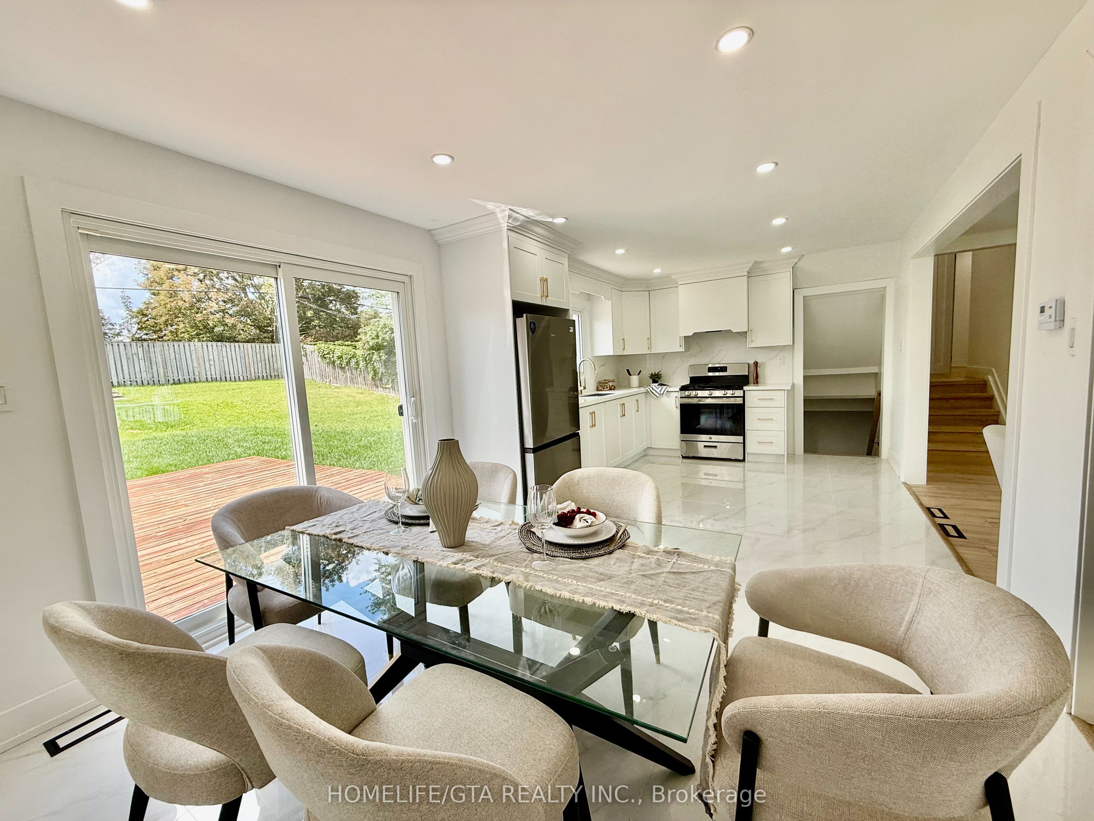 14 Heatherwood Road Property Photo 6