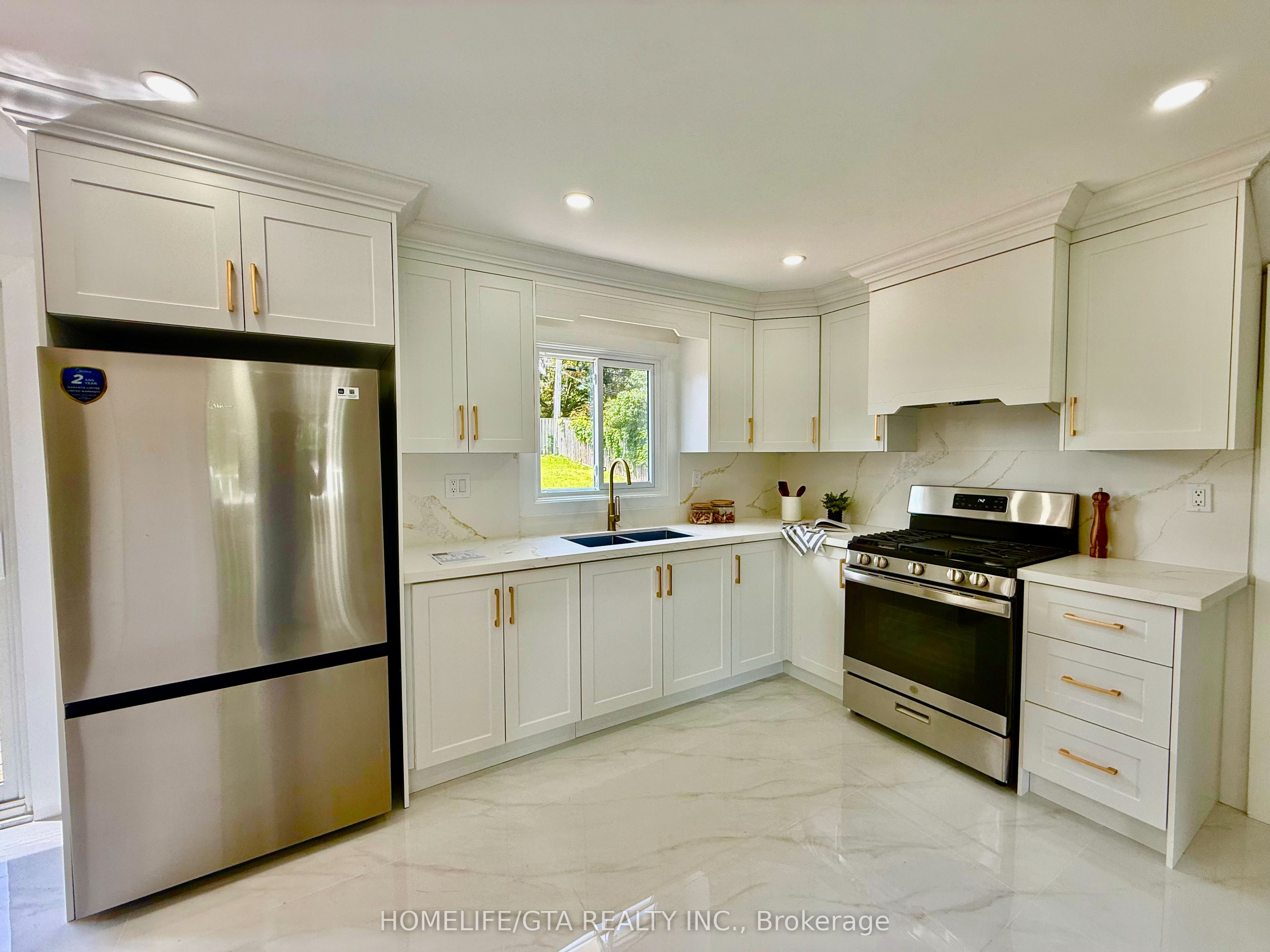 14 Heatherwood Road Property Photo 7