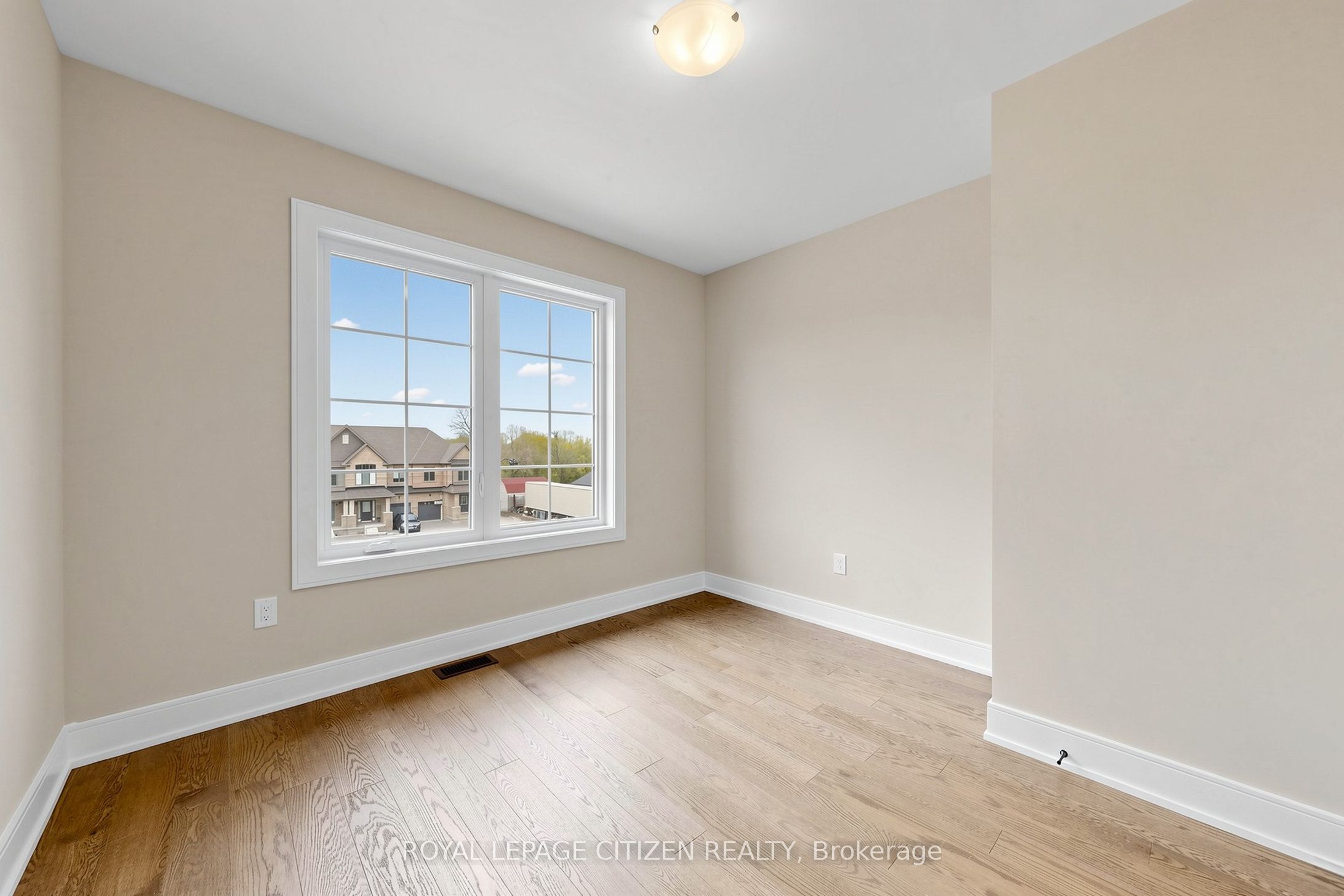 26 Wakely Crescent Property Photo 32