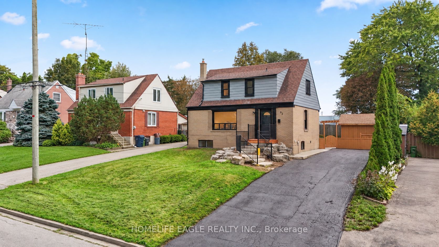 82 Scarborough Heights Boulevard Property Photo 1