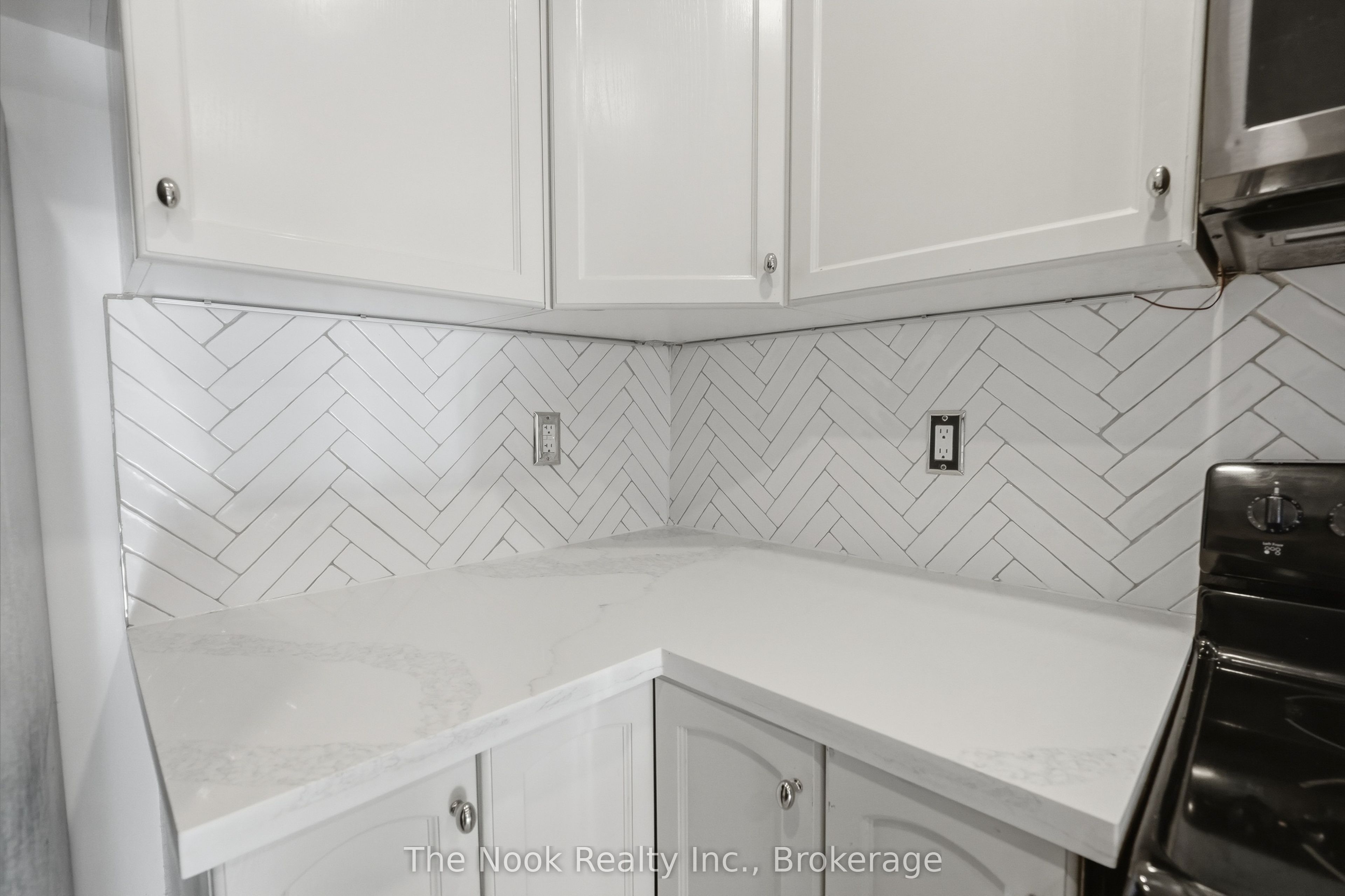 27 Blunden Road Property Photo 8