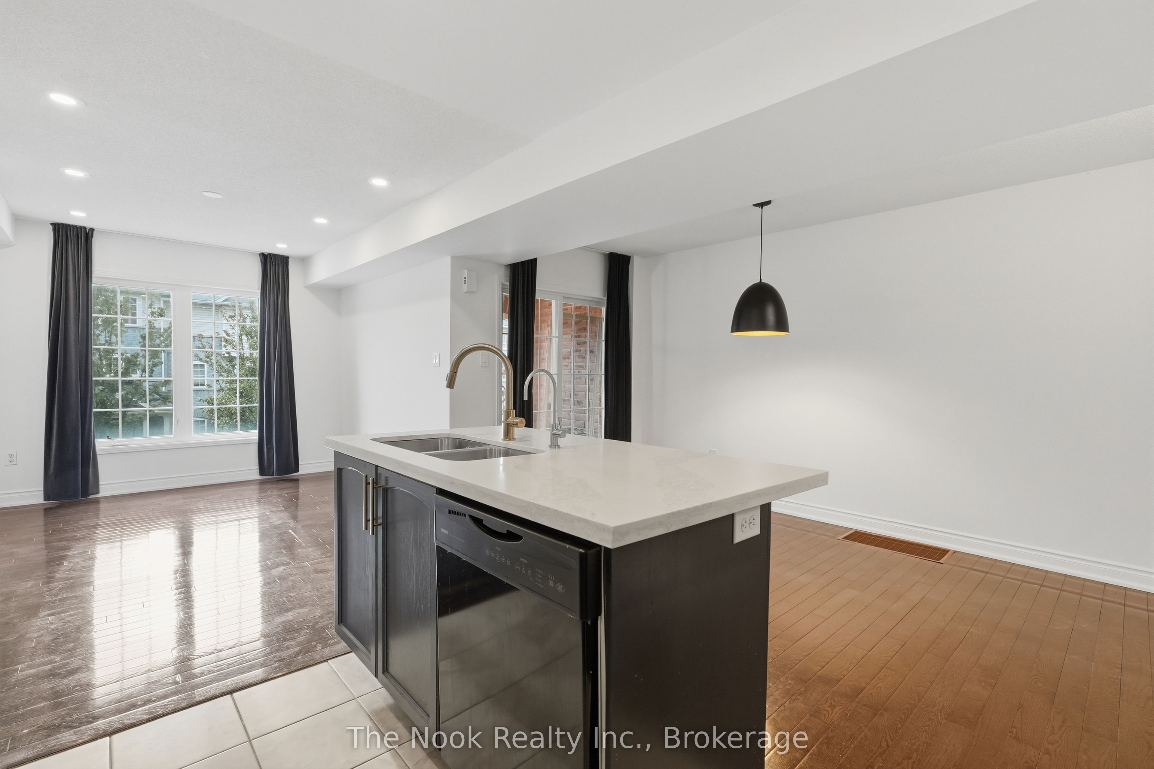 27 Blunden Road Property Photo 12