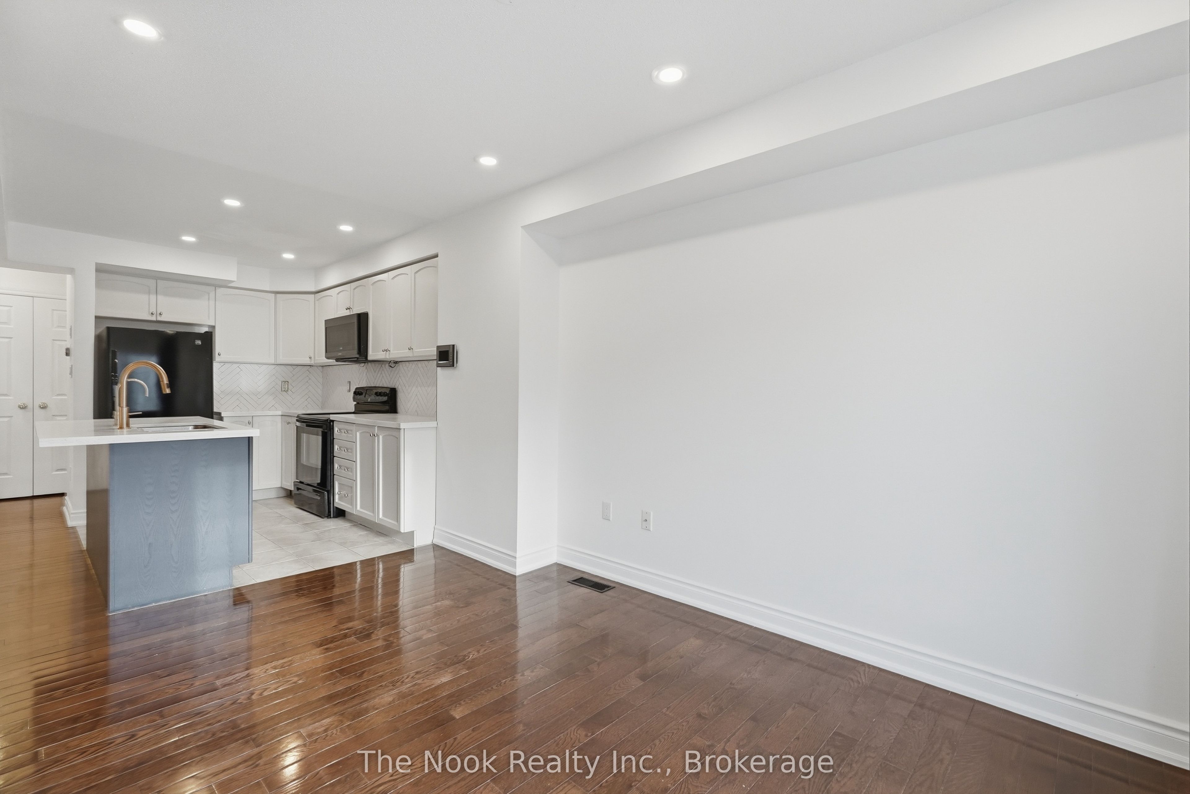 27 Blunden Road Property Photo 13