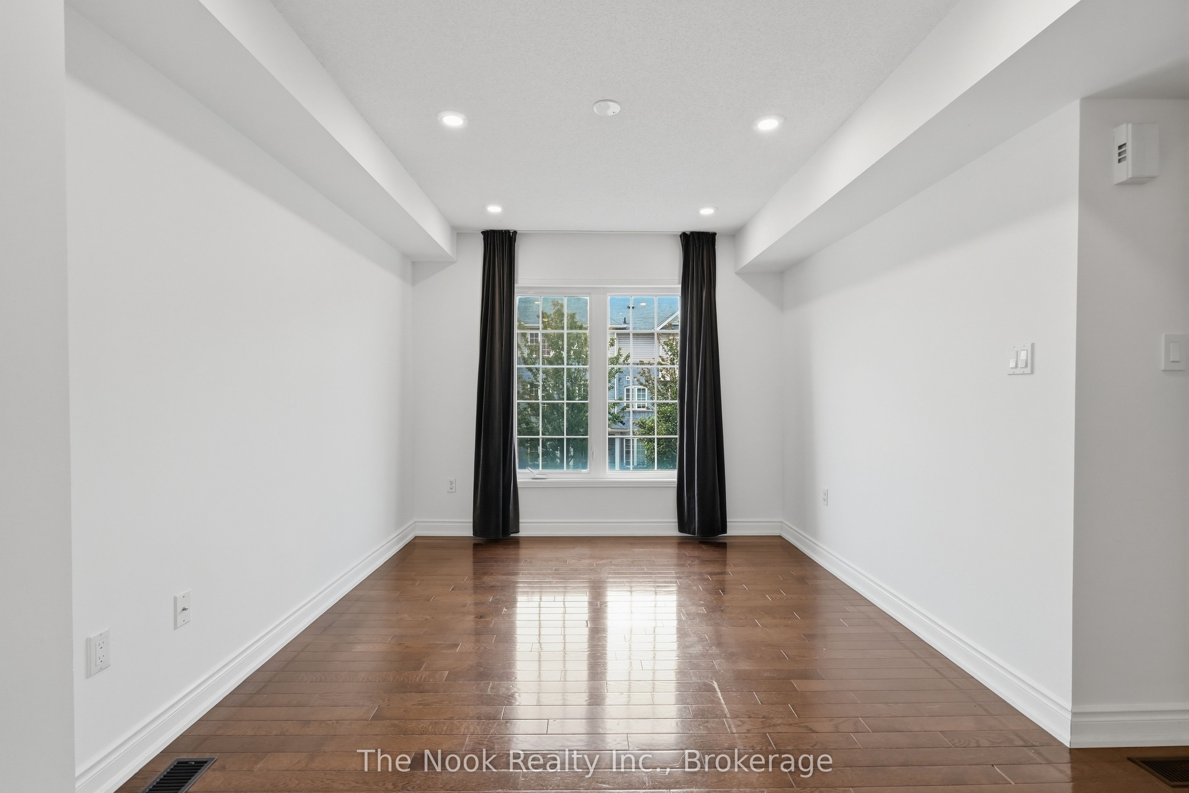 27 Blunden Road Property Photo 17