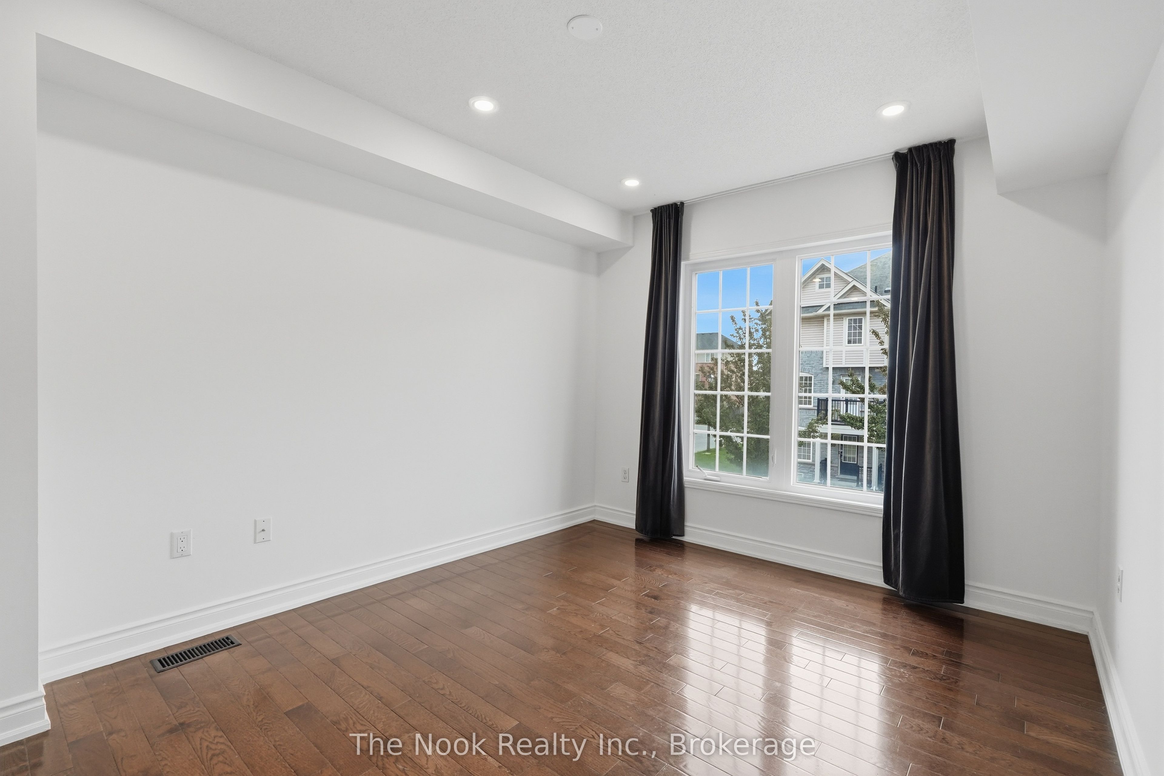 27 Blunden Road Property Photo 18