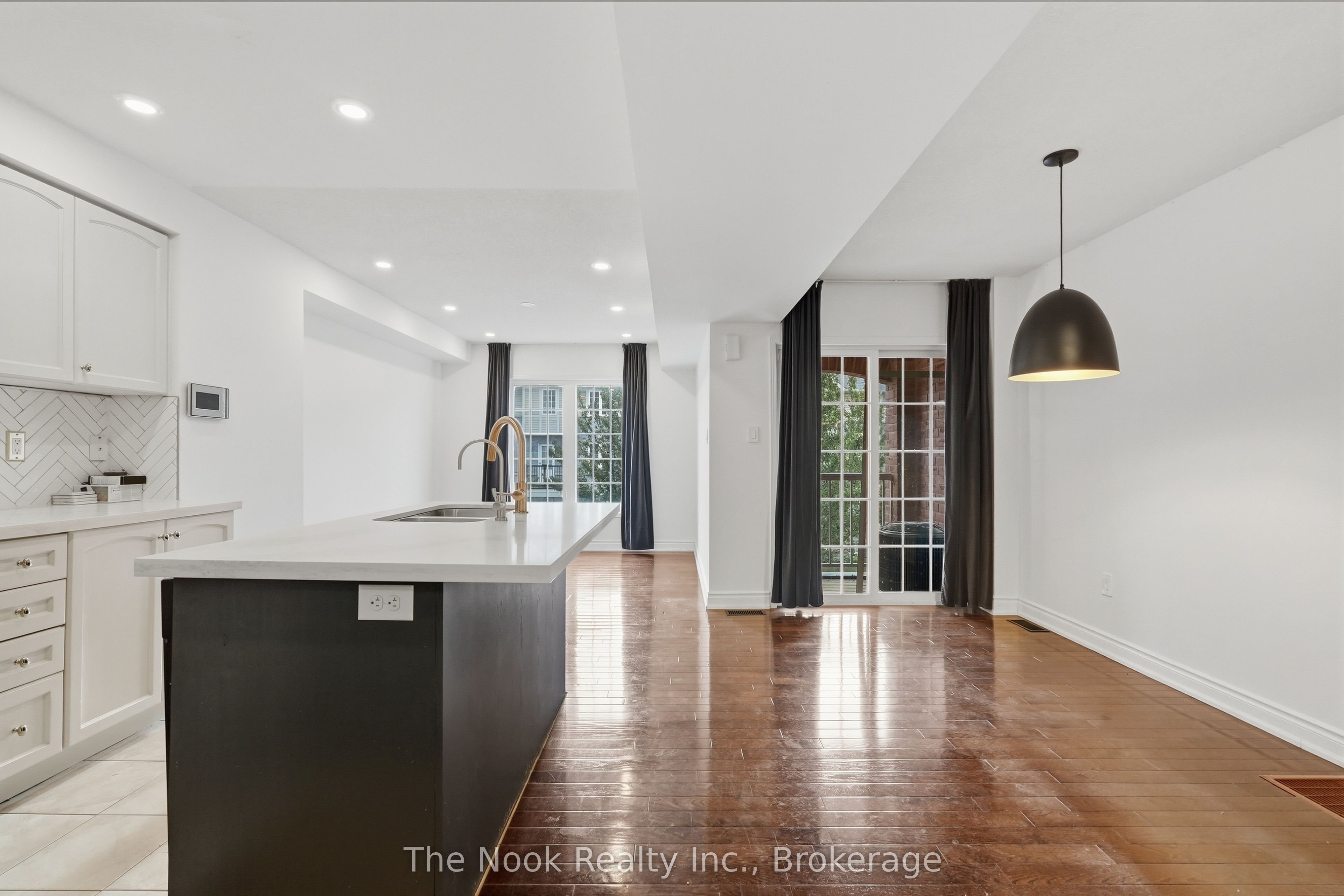 27 Blunden Road Property Photo 19