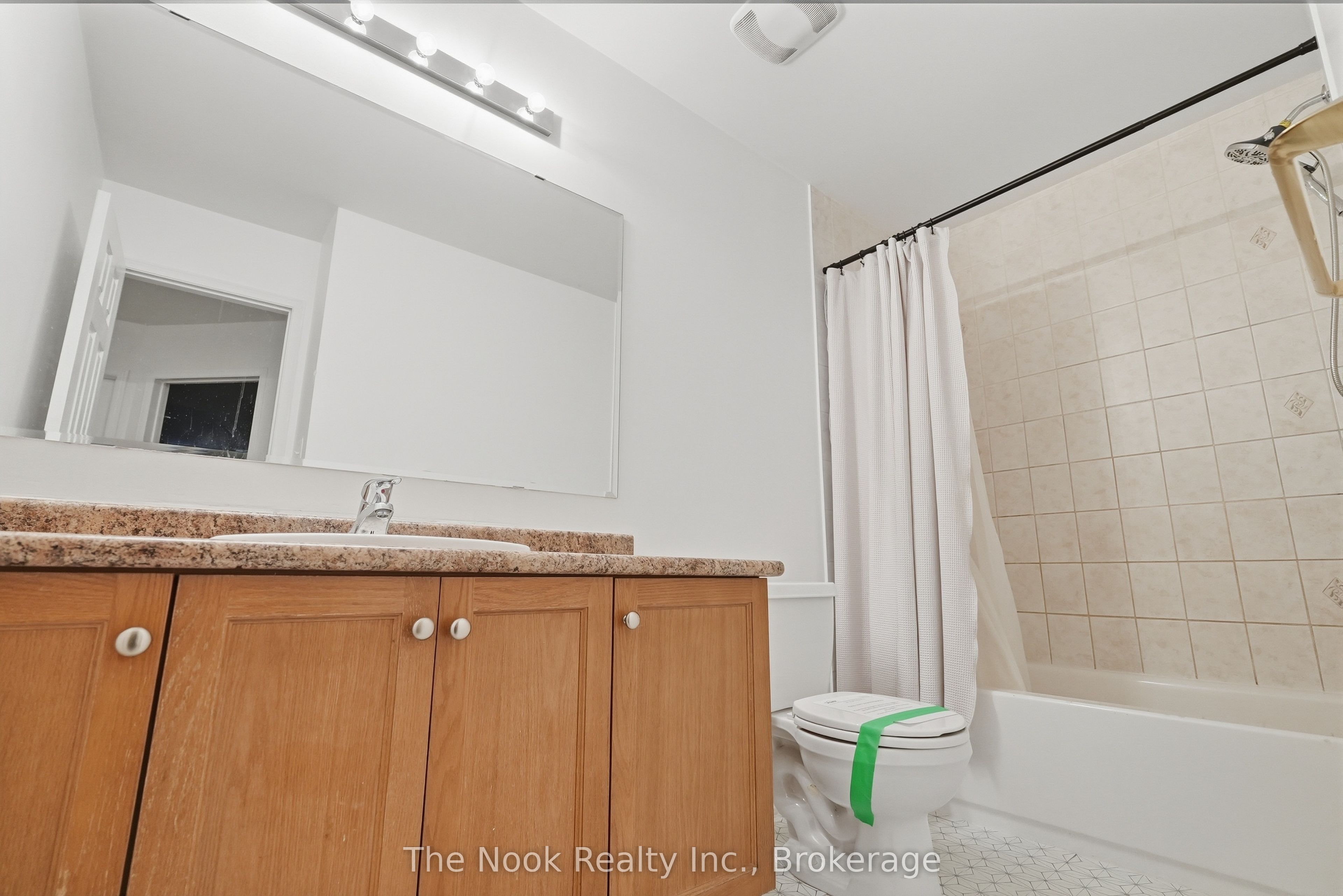 27 Blunden Road Property Photo 31