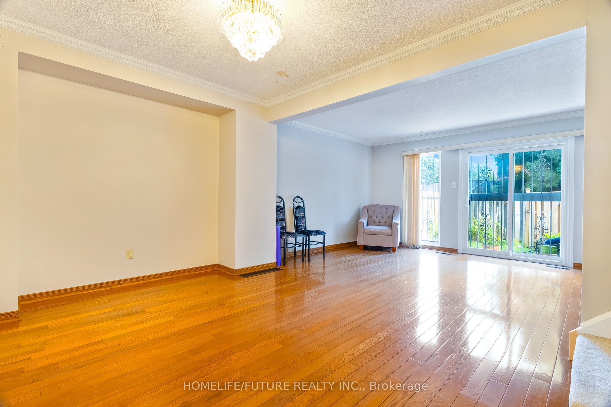 124 Dusay Place 174 Property Photo 4