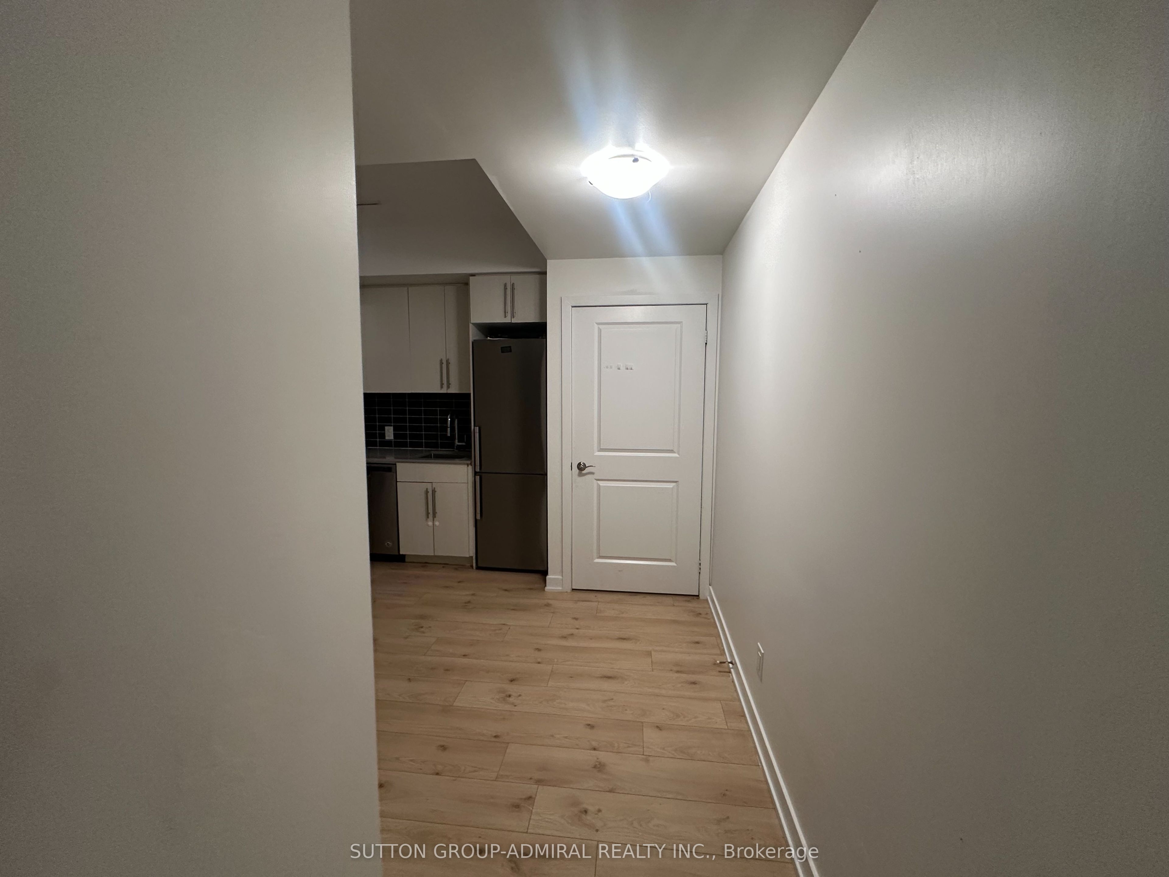 2799 Kingston Road 724 Property Photo 4