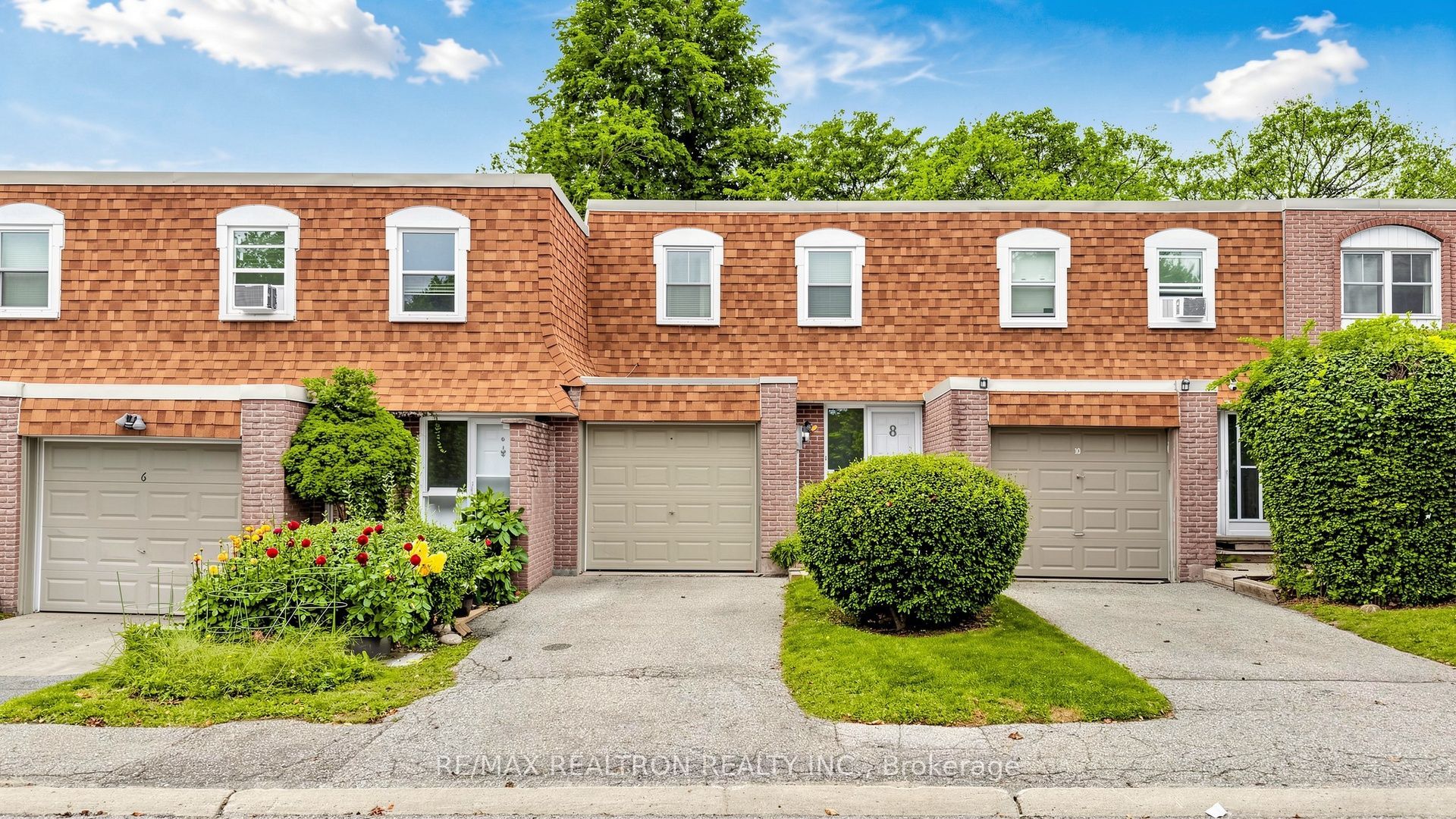 850 Huntingwood Drive 8 Property Photo 1