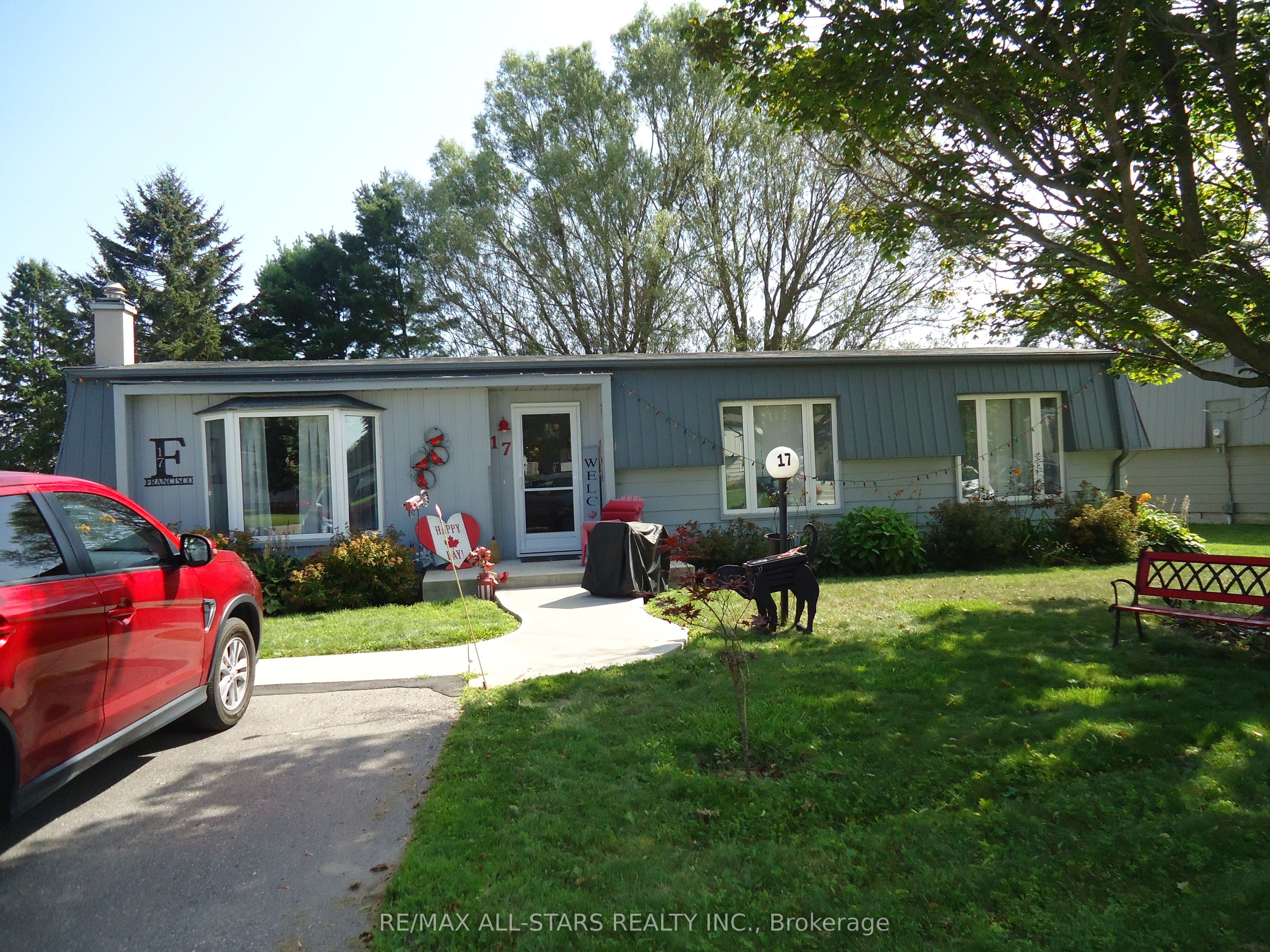 17 Pineridge Court Property Photo 1