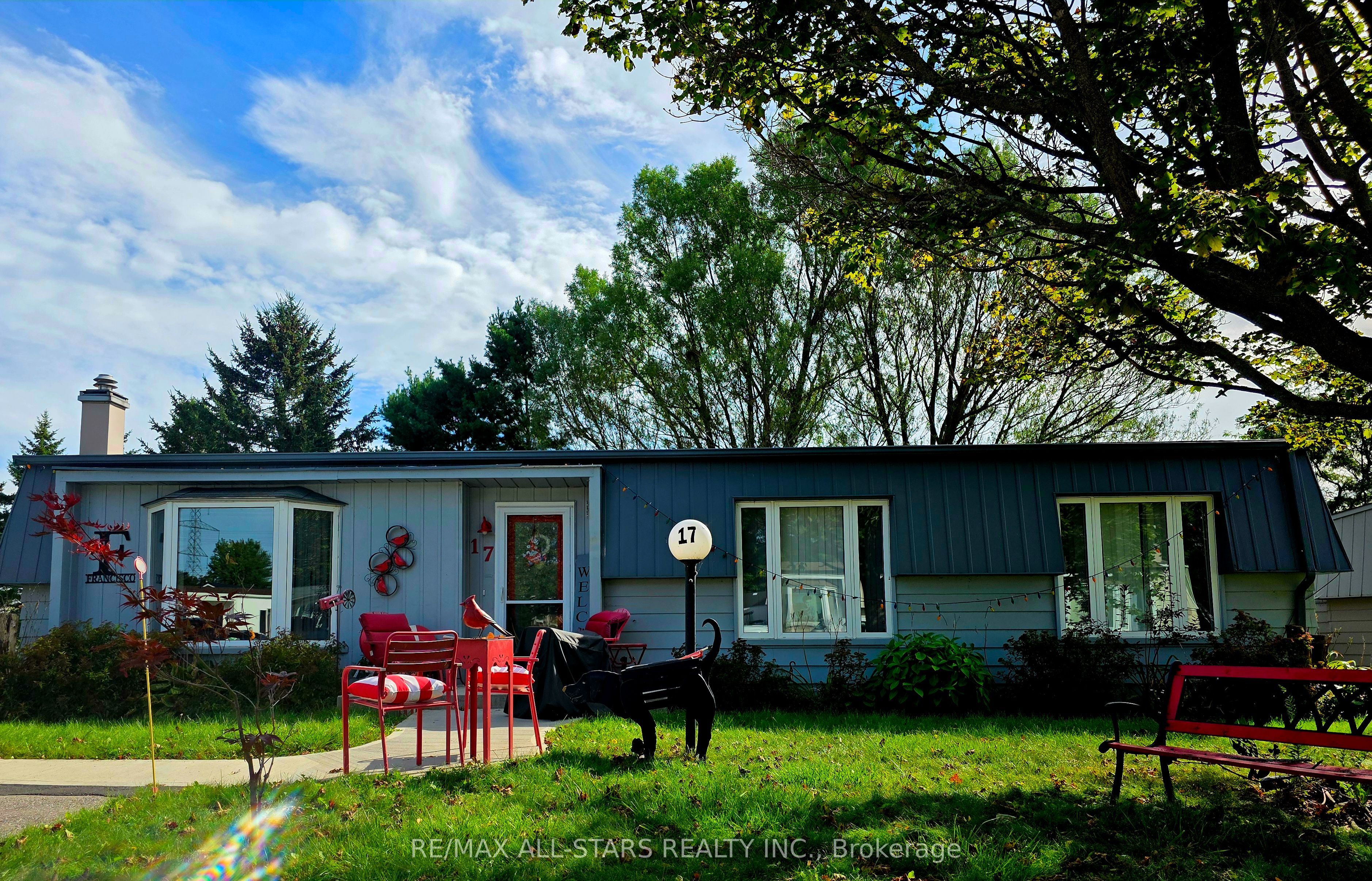 17 Pineridge Court Property Photo 1