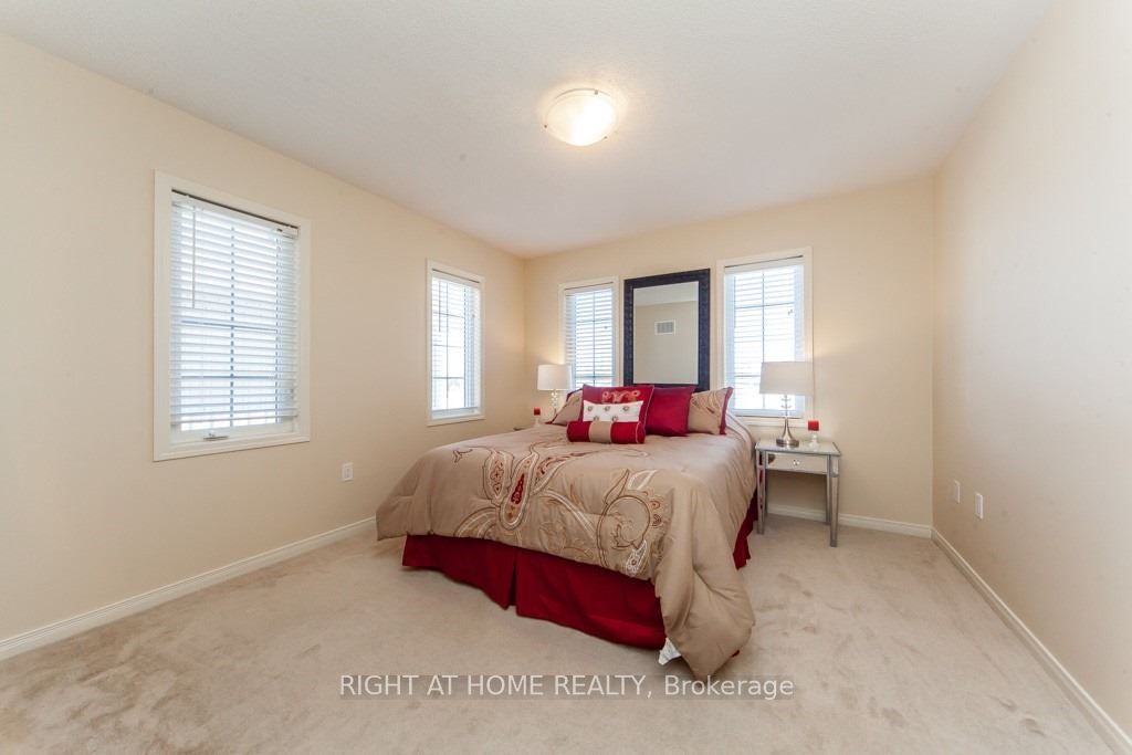 37 Comfort Way Property Photo 14