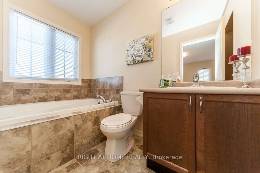 37 Comfort Way Property Photo 15