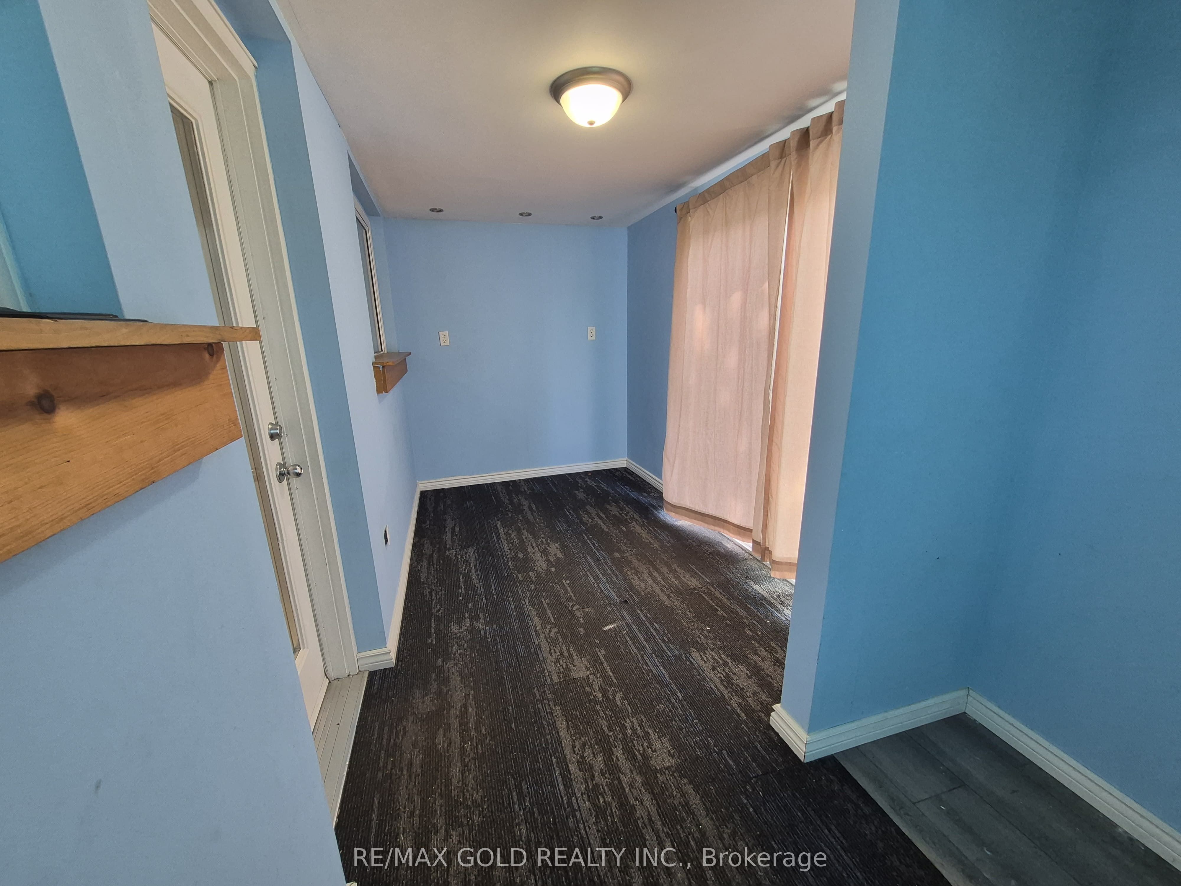 784 Douglas Street Property Photo 13