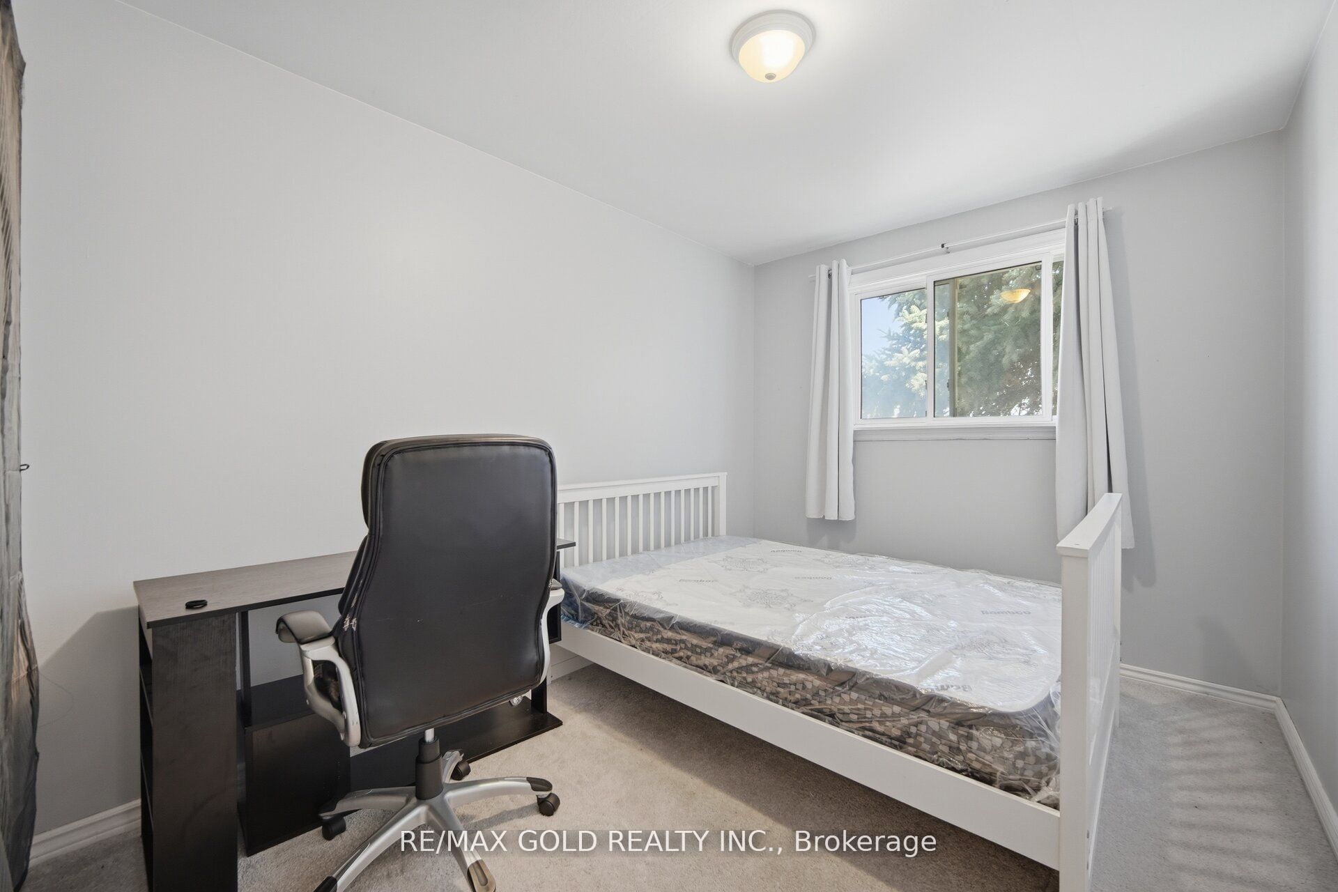 784 Douglas Street Property Photo 21