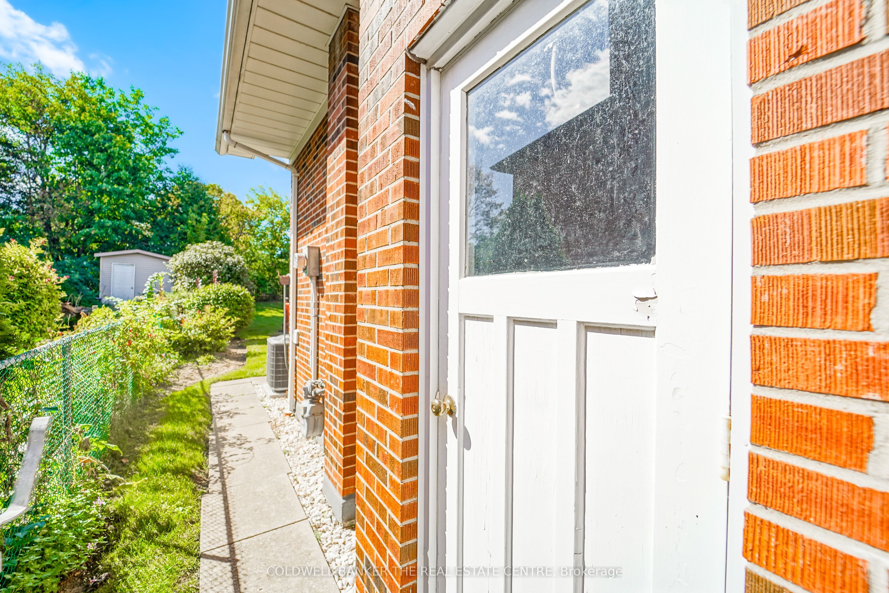 111 Briarscross Boulevard Property Photo 4