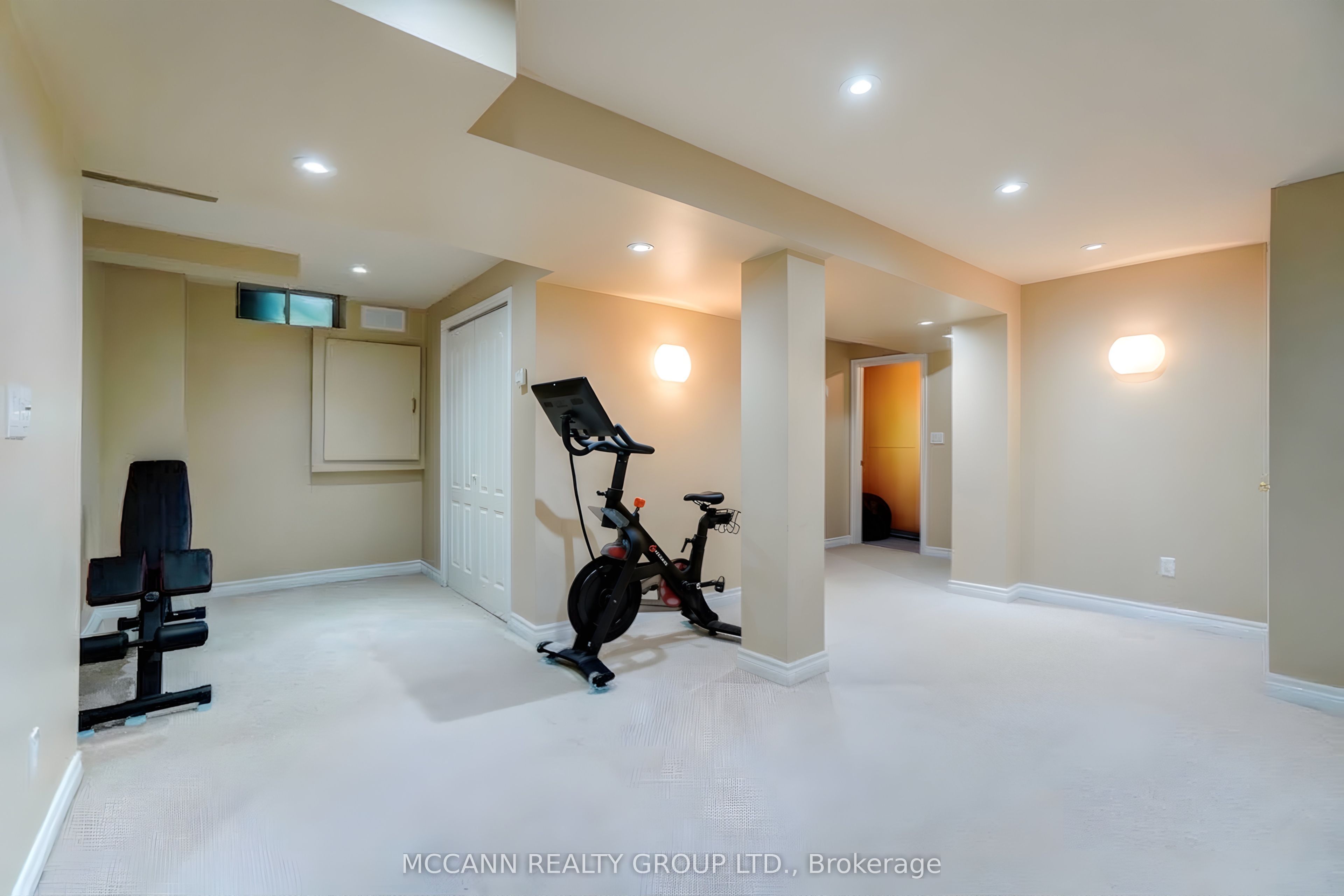 31 Hatch Street Property Photo 30