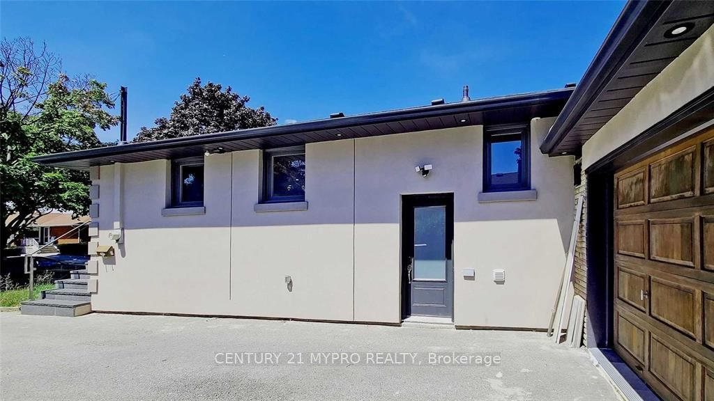 23 Mozart Avenue Bsmt Property Photo 1