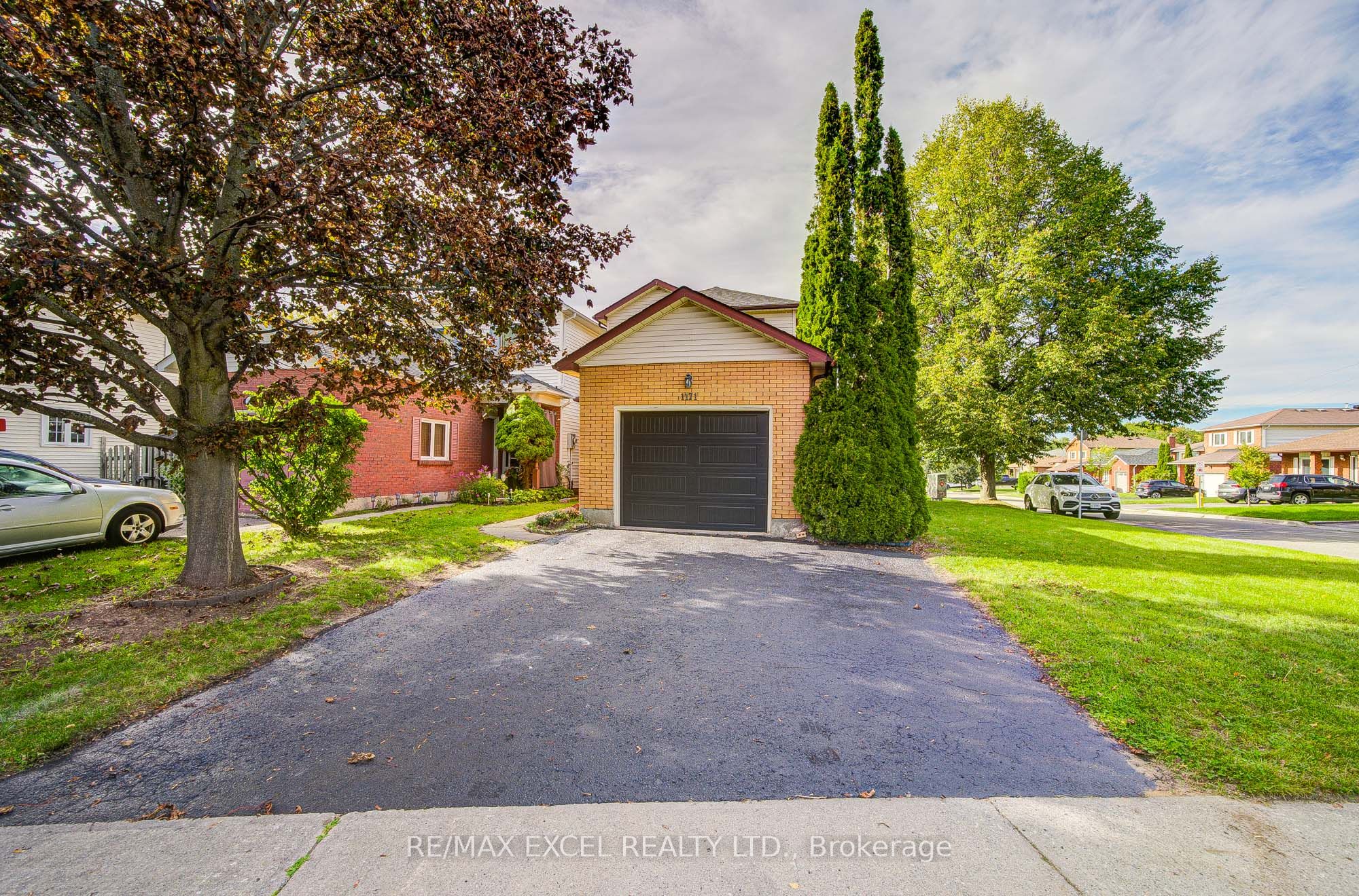 1171 Attersley Drive Property Photo 1
