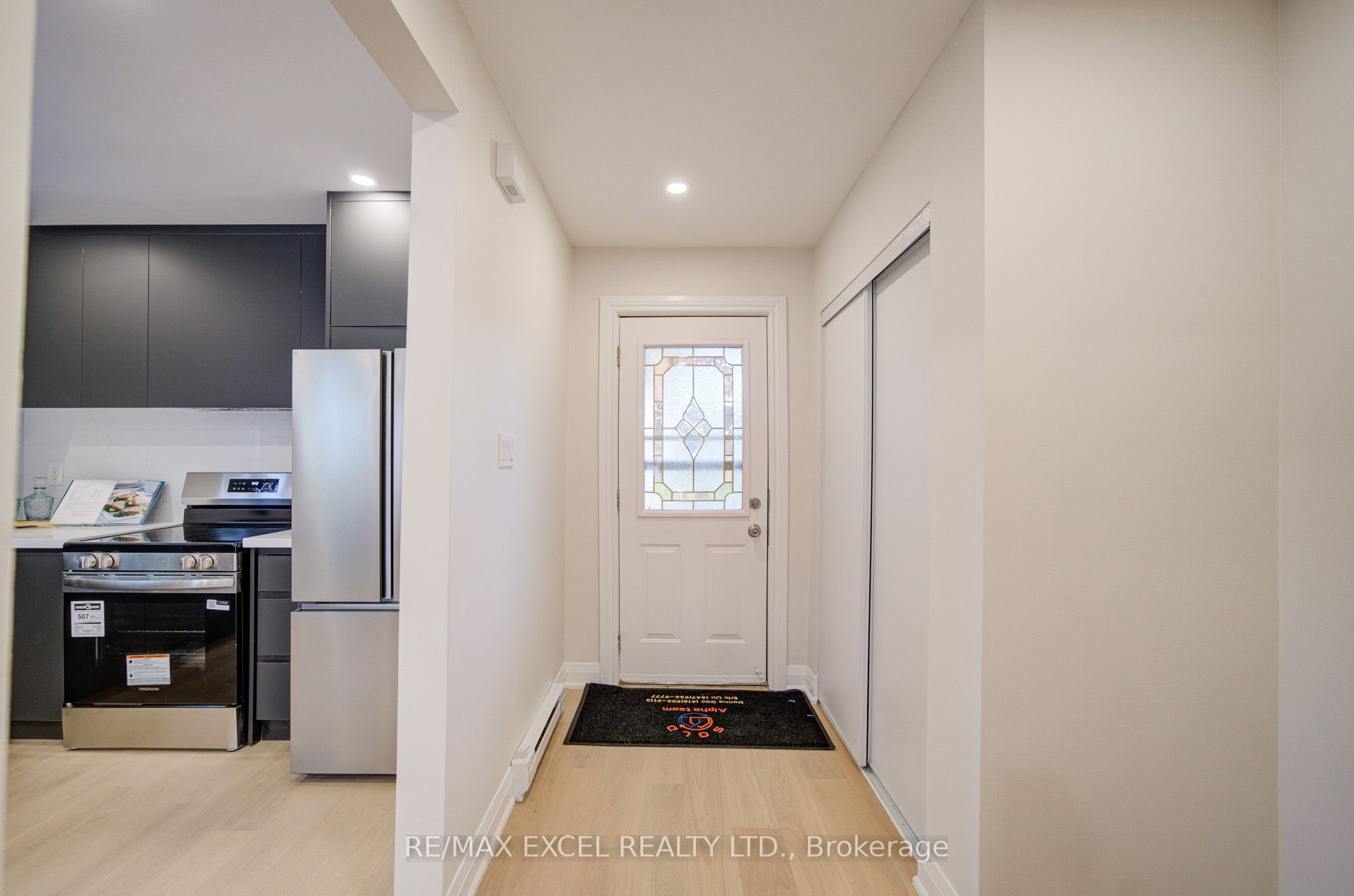 1171 Attersley Drive Property Photo 4