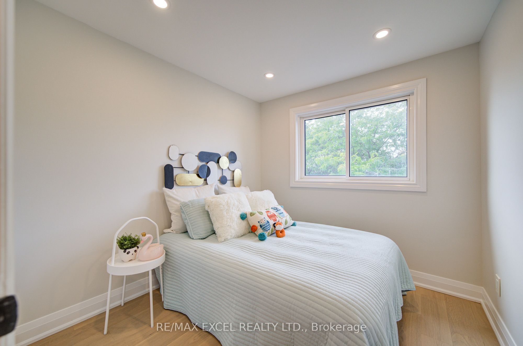 1171 Attersley Drive Property Photo 32