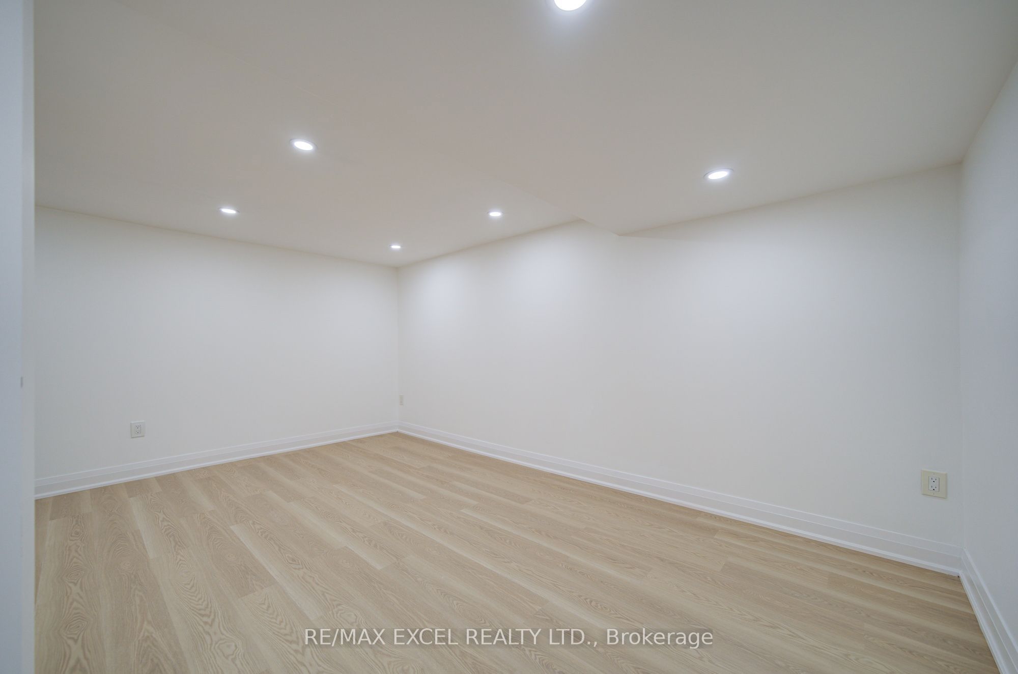 1171 Attersley Drive Property Photo 37