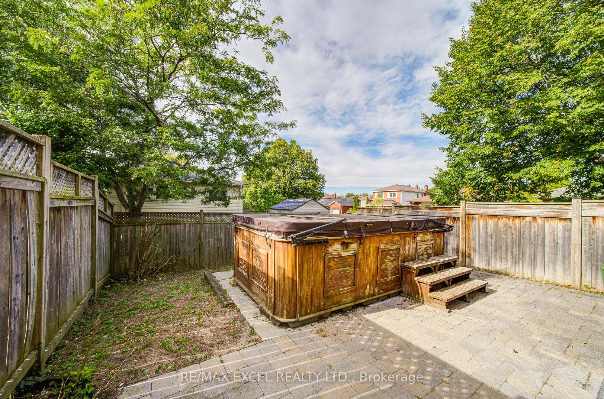 1171 Attersley Drive Property Photo 40