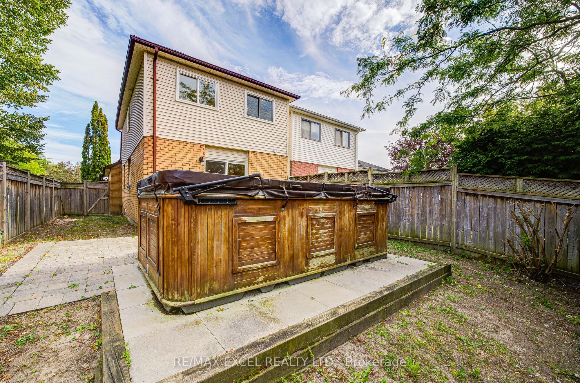 1171 Attersley Drive Property Photo 41
