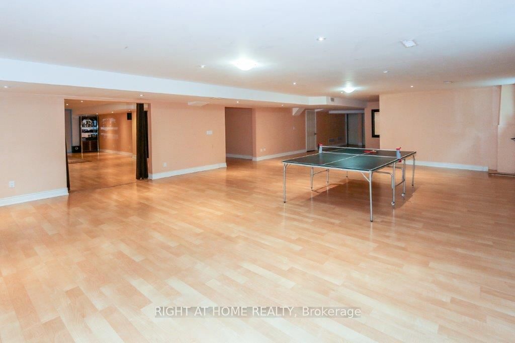 4441 Lawrence Avenue E Property Photo 22